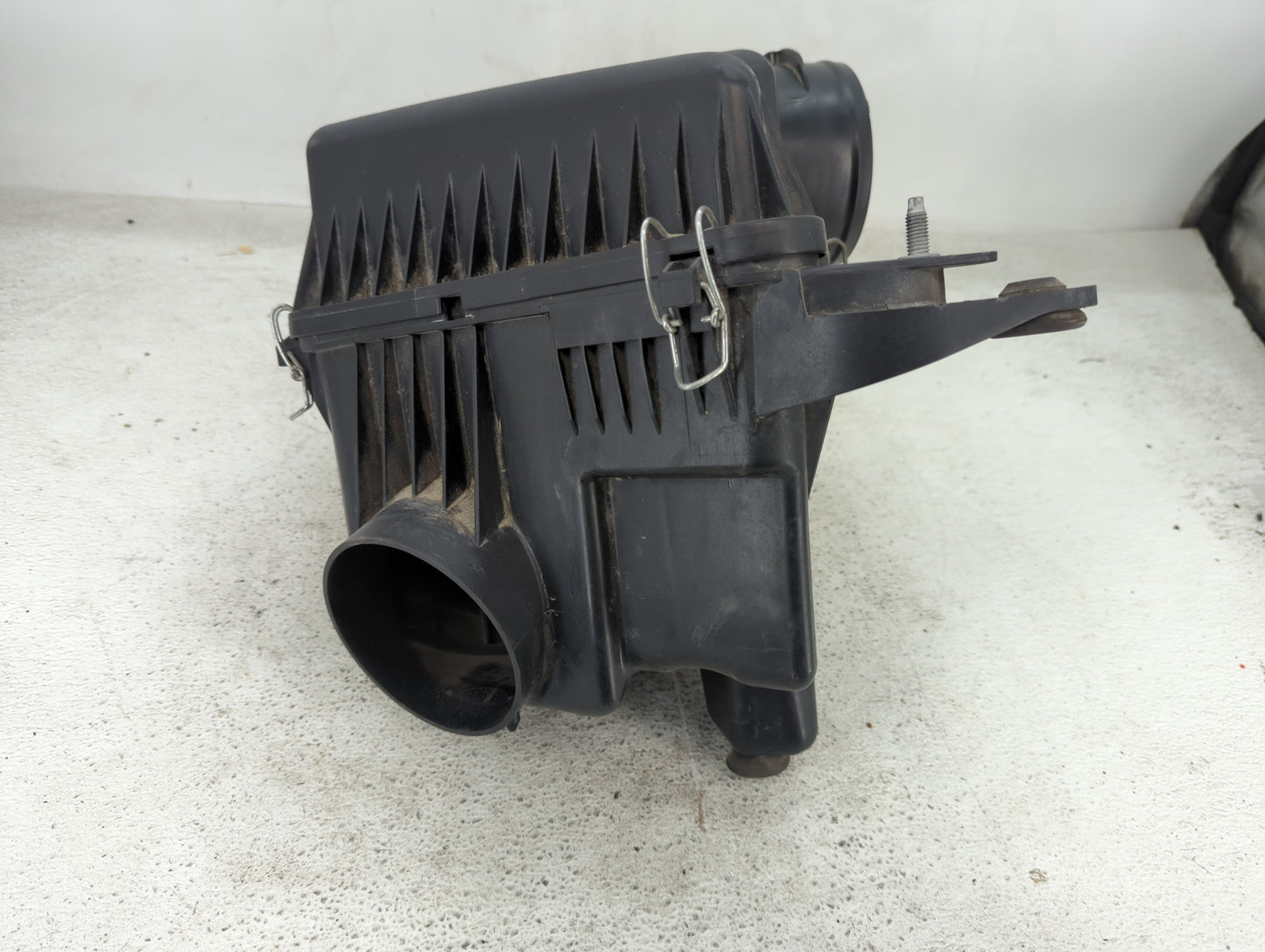 2011-2016 Chrysler Town & Country Air Cleaner Intake-duct Hose Tube - Oemusedautoparts1.com