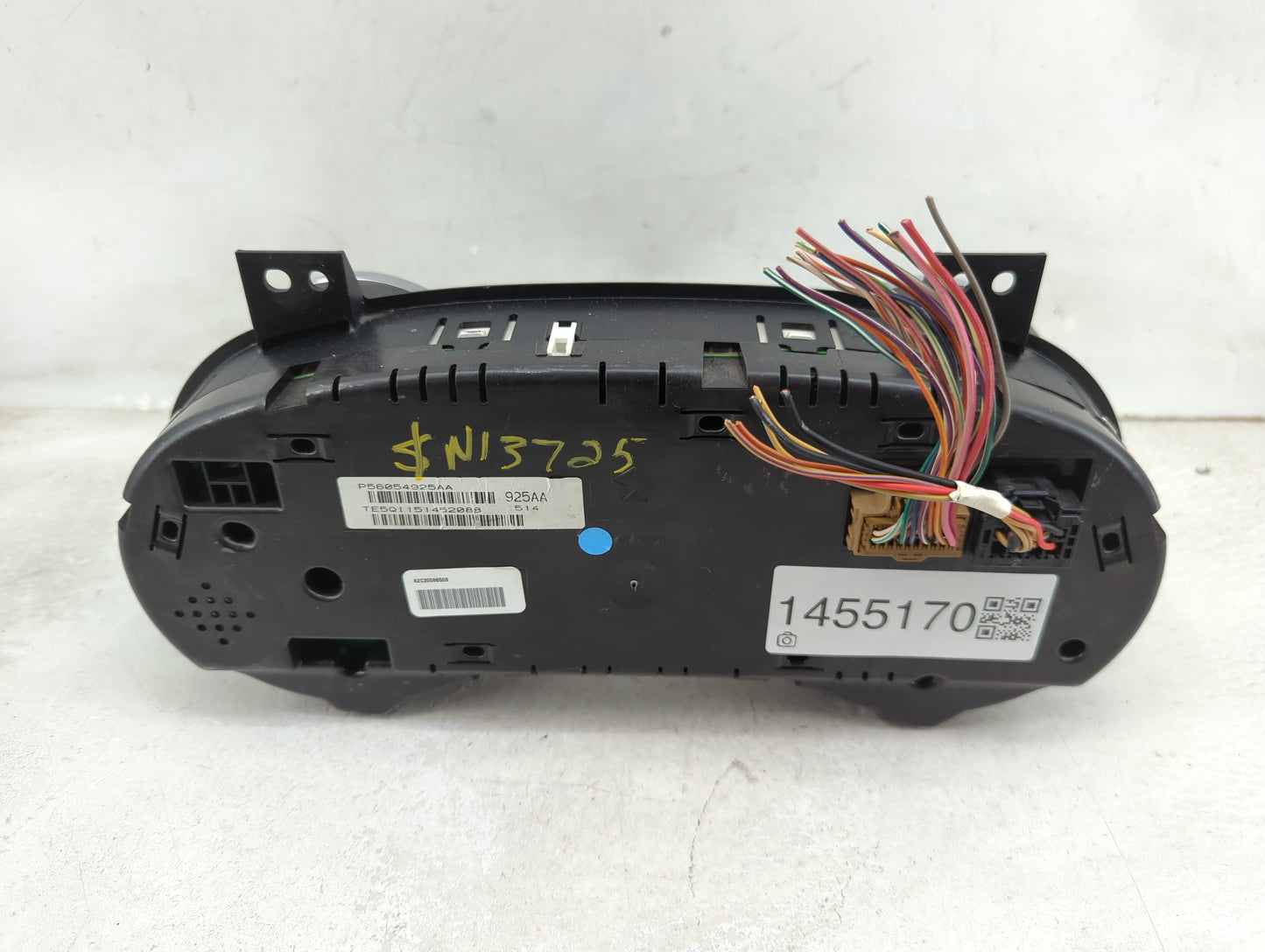 2014 Chrysler Town & Country Instrument Cluster Speedometer Gauges P/N:P6054925AA Miles: Fits OEM Used Auto Parts - Oemuseda