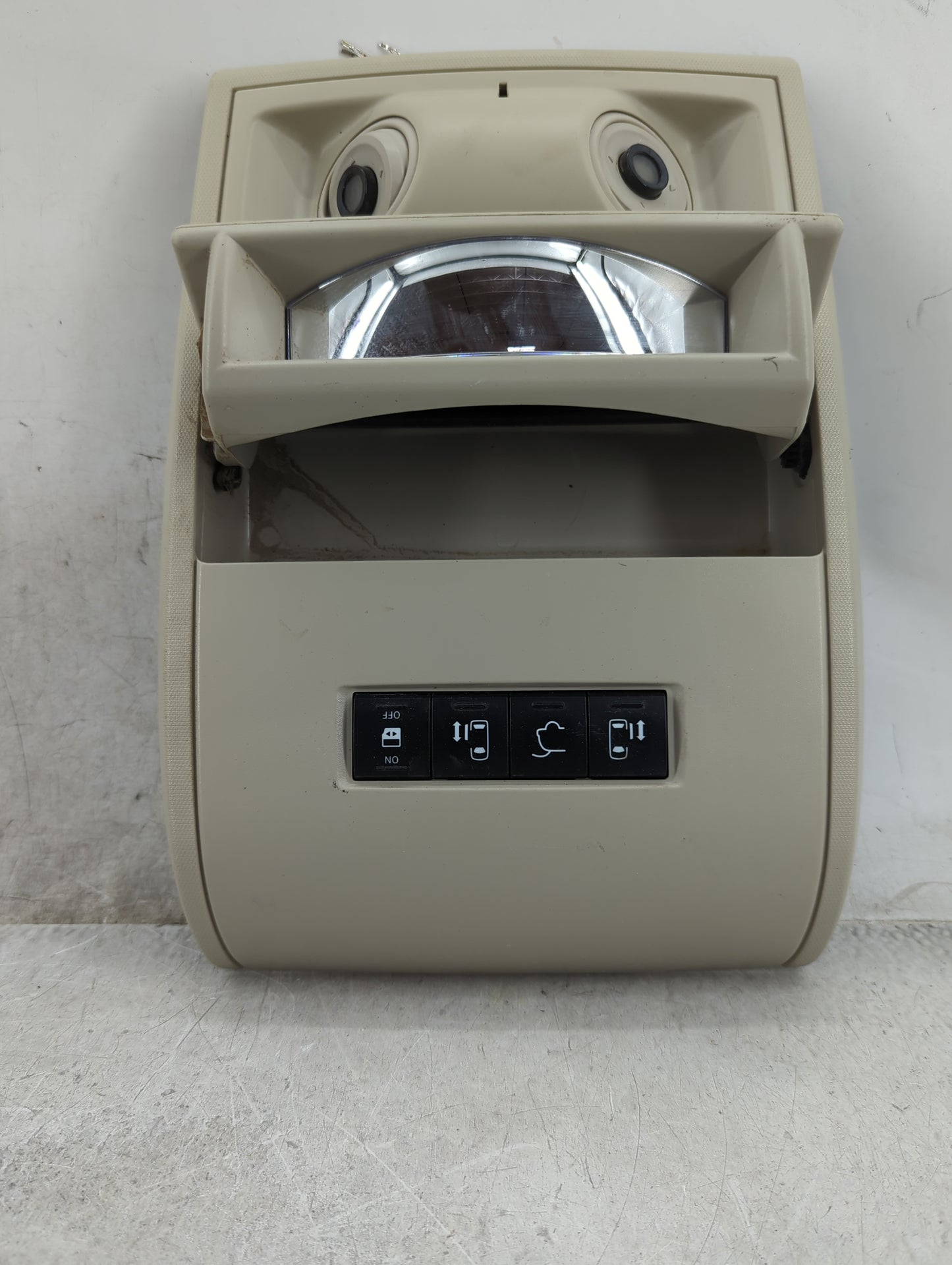 2014 Chrysler Town & Country Overhead Roof Console - Oemusedautoparts1.com