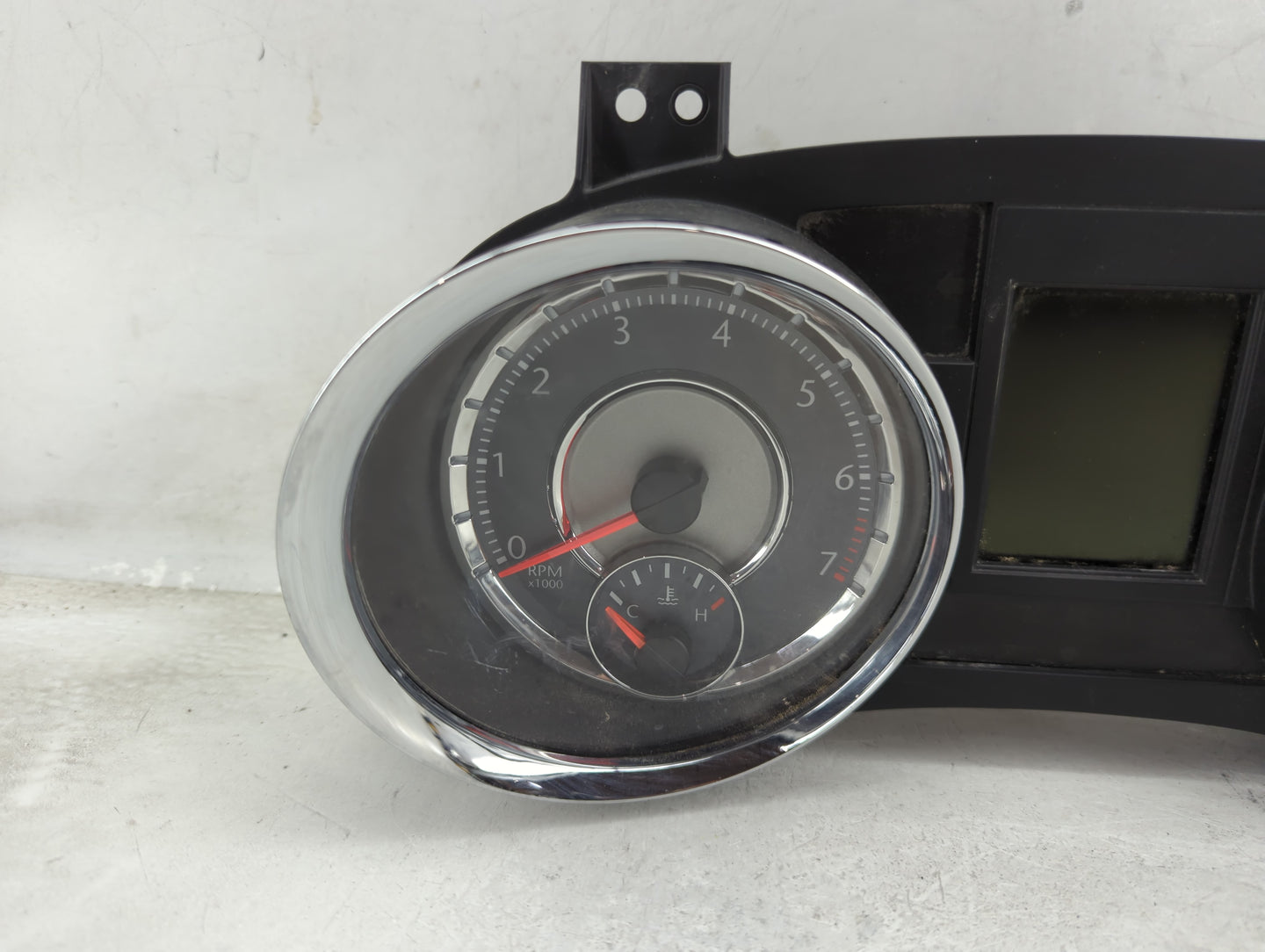 2014-2014 Chrysler Town & Country Speedometer Instrument Cluster Gauges 1458365 - Oemusedautoparts1.com