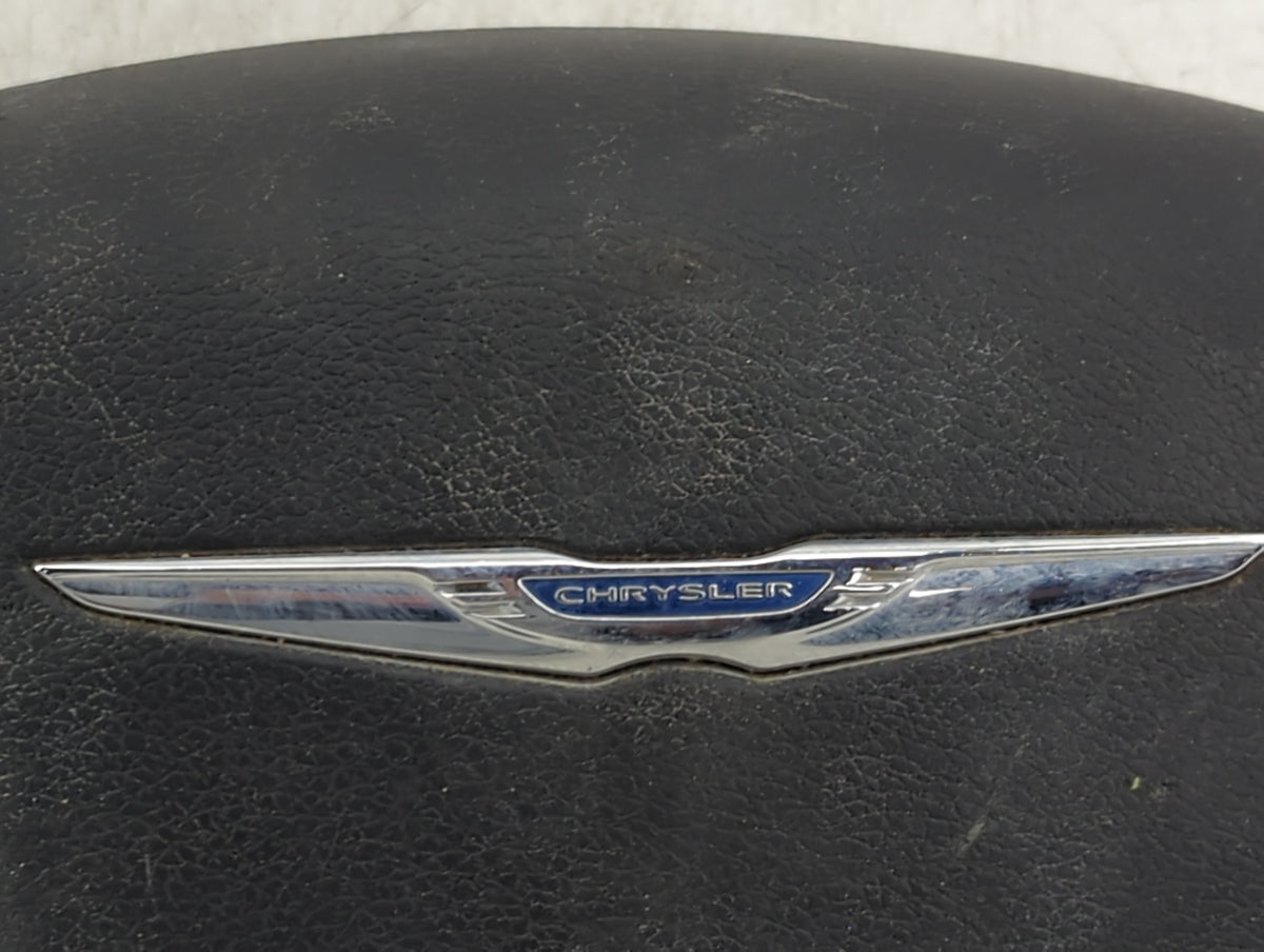 2014 Chrysler Town & Country Air Bag Driver Left Steering Wheel Mounted 1458890 - Oemusedautoparts1.com