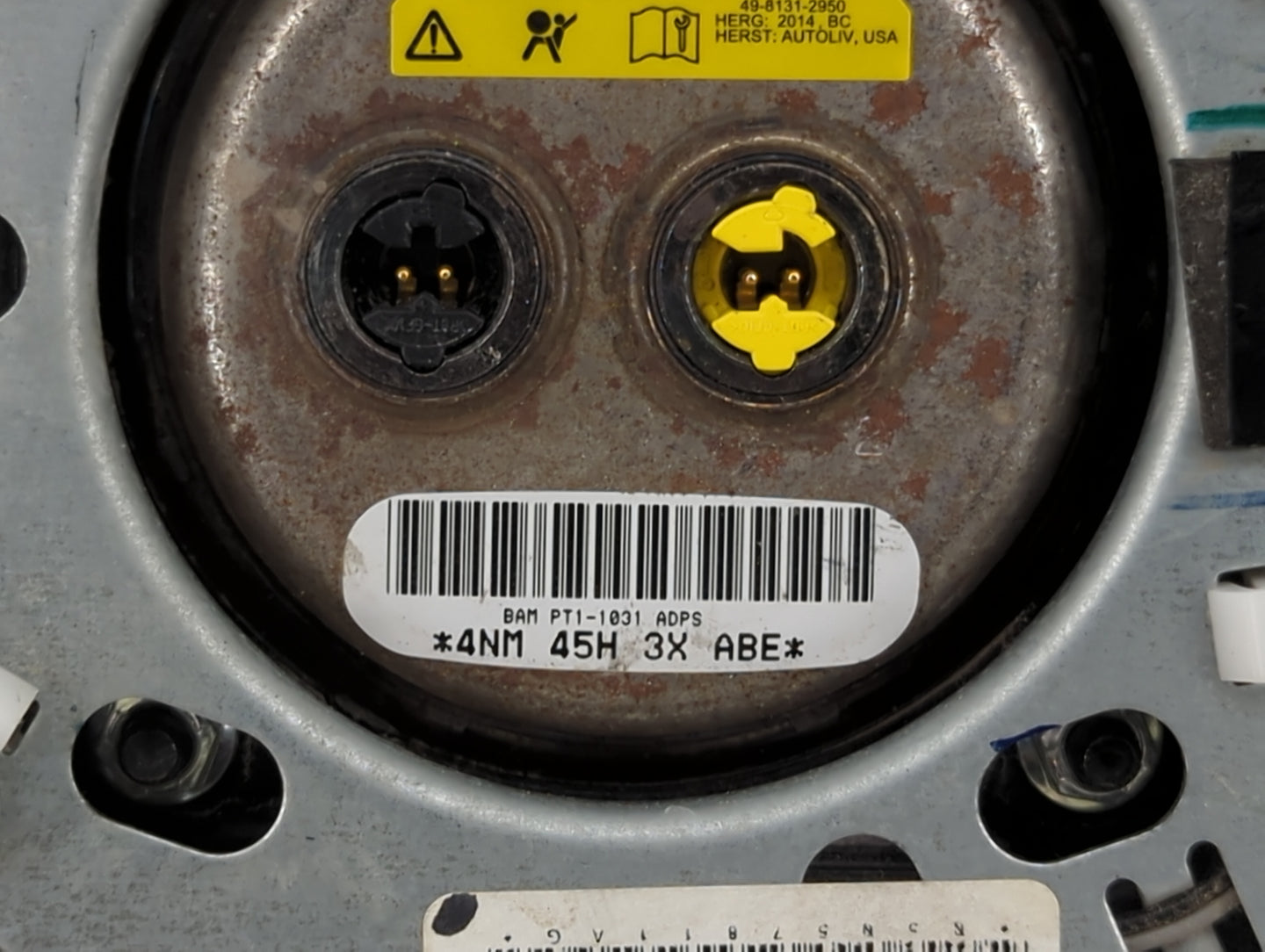 2014 Chrysler Town & Country Air Bag Driver Left Steering Wheel Mounted 1458890 - Oemusedautoparts1.com