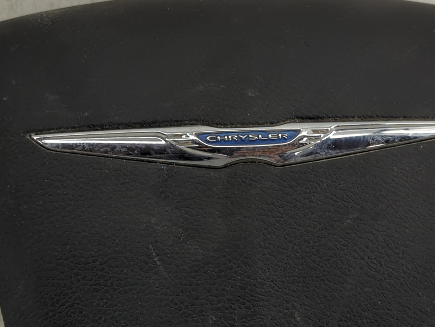 2014 Chrysler Town & Country Air Bag Driver Left Steering Wheel Mounted 1459034 - Oemusedautoparts1.com