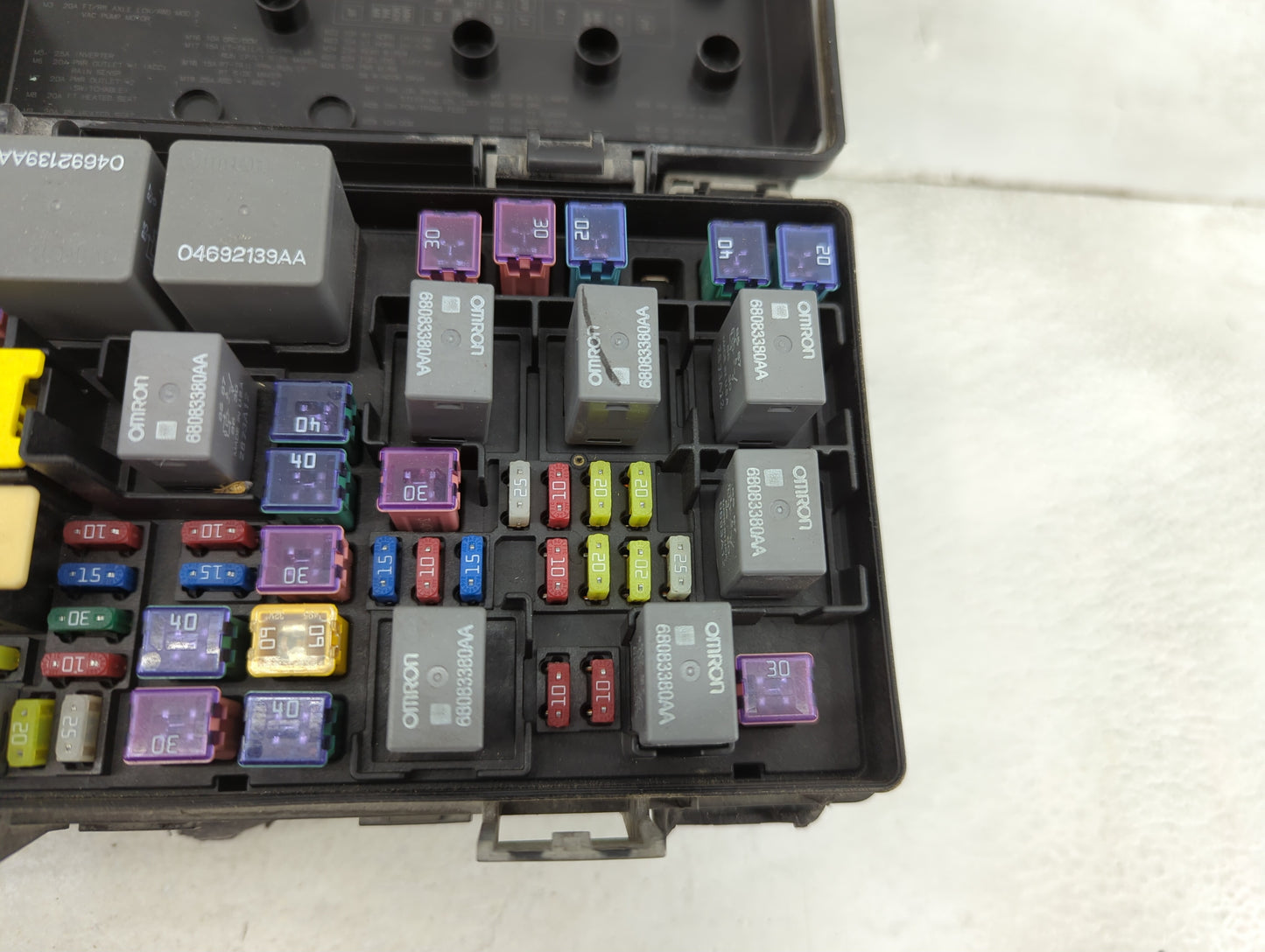 2014-2014 Chrysler Town & Country Fusebox Fuse Box Relay Module Tipm 1460615 - Oemusedautoparts1.com