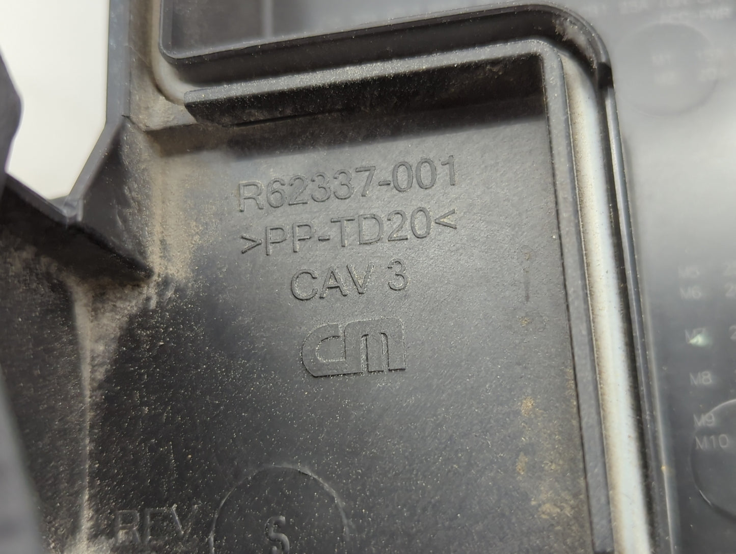 2014-2014 Chrysler Town & Country Fusebox Fuse Box Relay Module Tipm 1460615 - Oemusedautoparts1.com