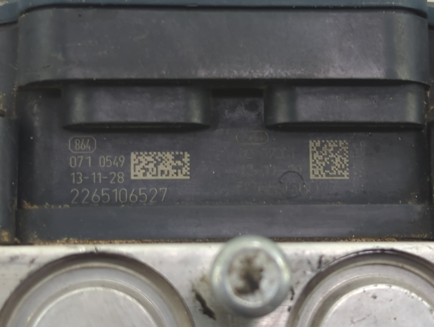 2014 Chrysler Town & Country ABS Pump Control Module Replacement P/N:2265106527 Fits OEM Used Auto Parts - Oemusedautoparts1