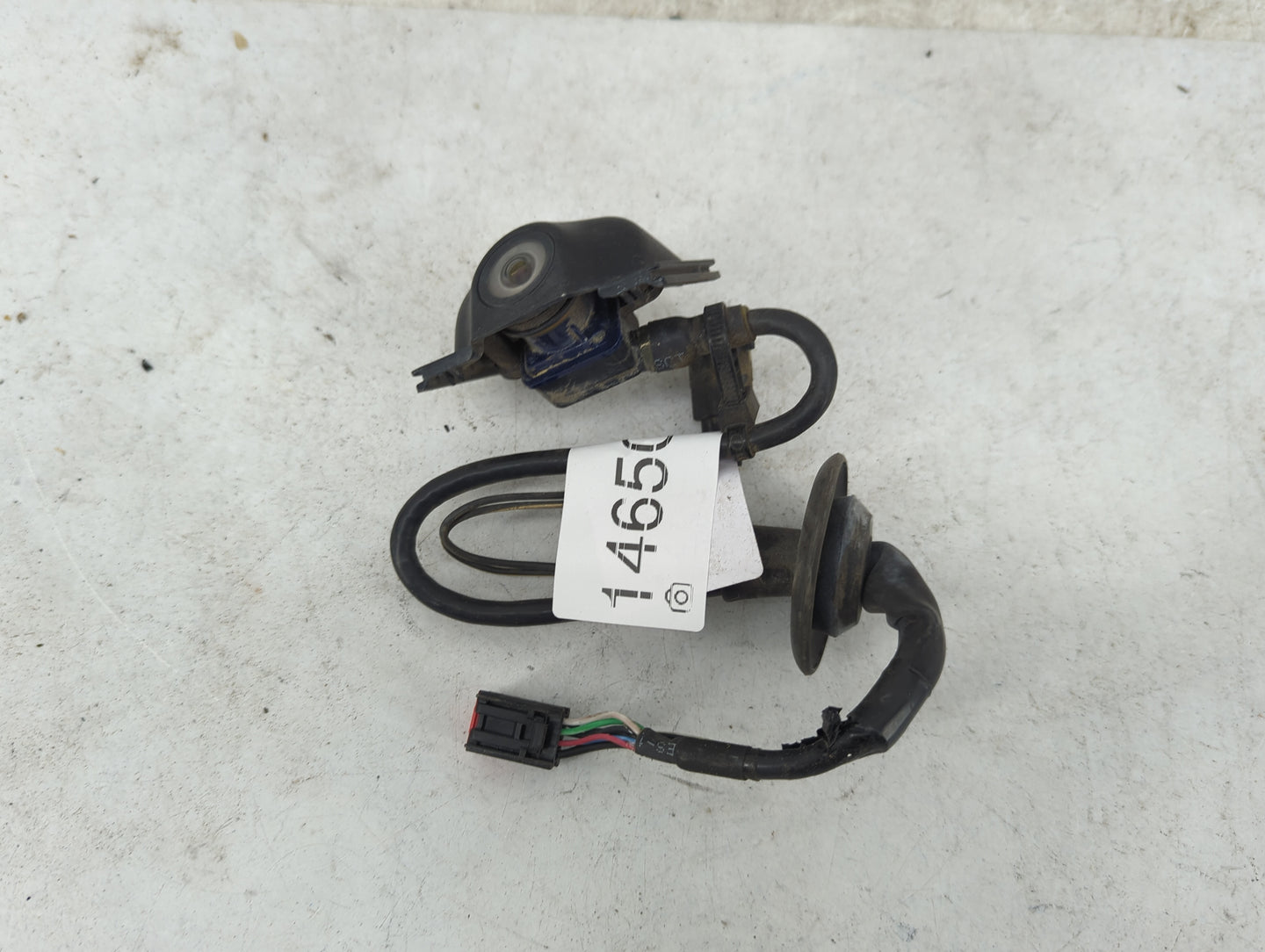 2011-2016 Chrysler Town & Country Back Up Sensor Backup Camera 1465048 - Oemusedautoparts1.com