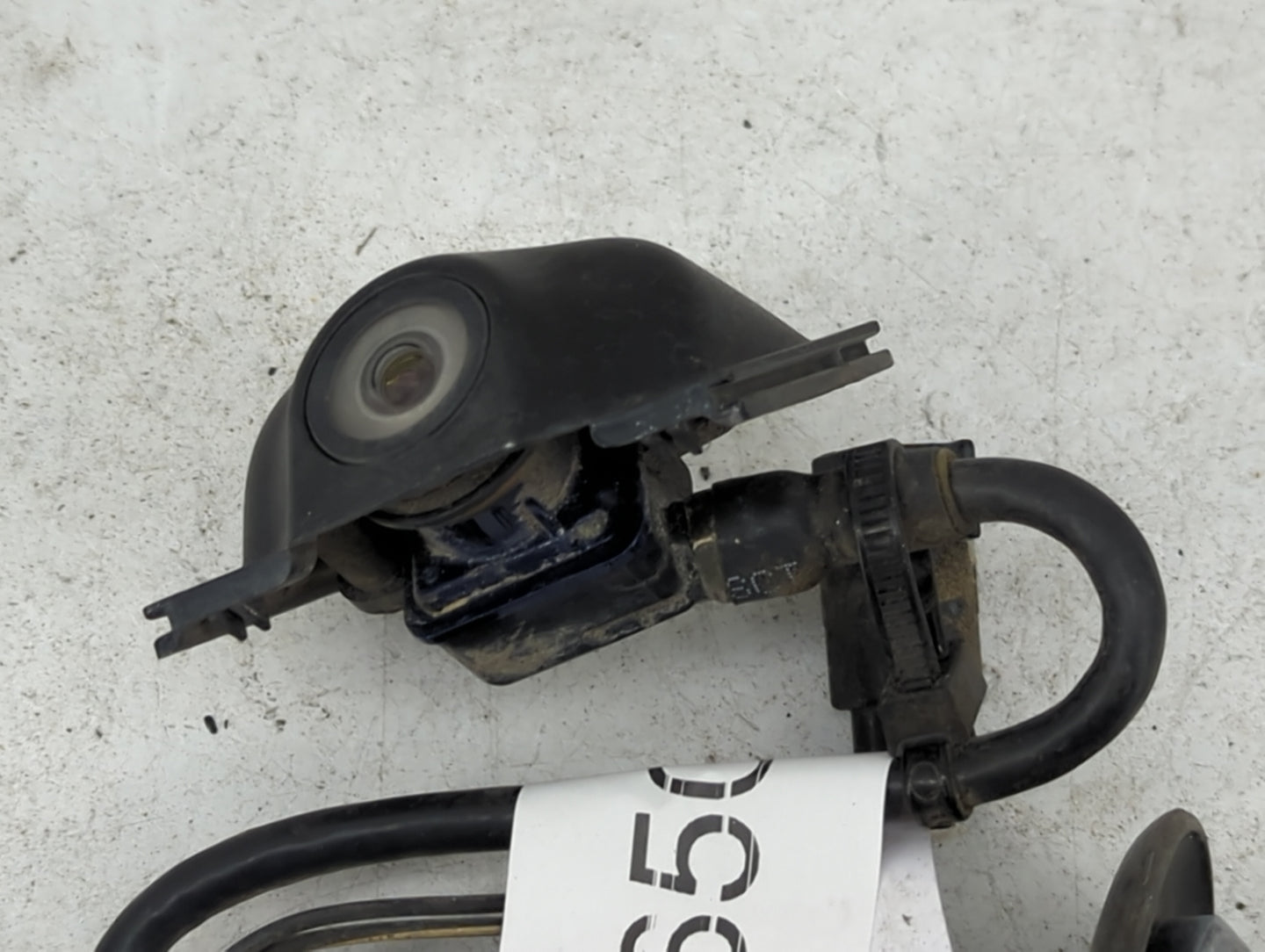 2011-2016 Chrysler Town & Country Back Up Sensor Backup Camera 1465048 - Oemusedautoparts1.com