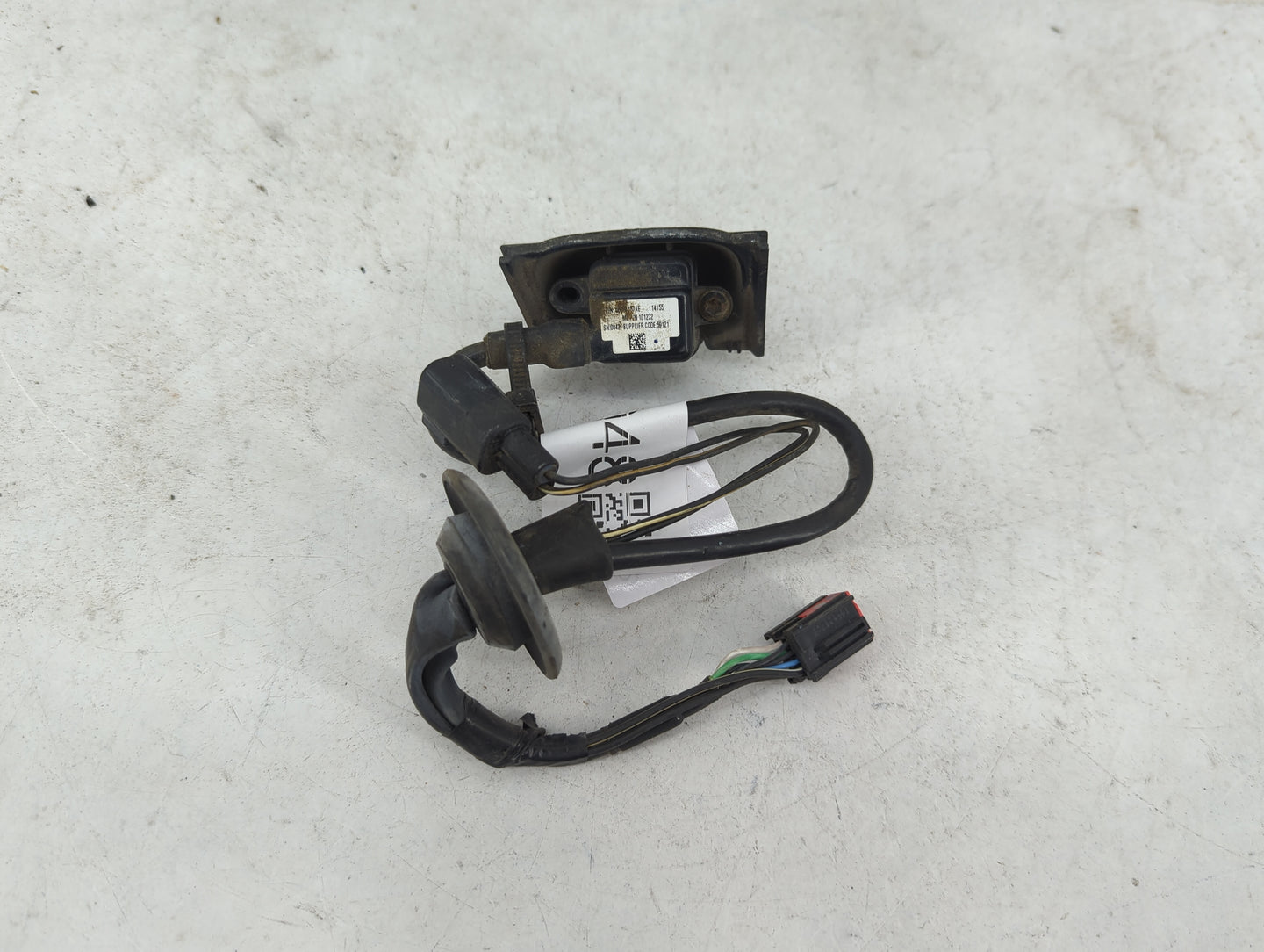 2011-2016 Chrysler Town & Country Back Up Sensor Backup Camera 1465048 - Oemusedautoparts1.com