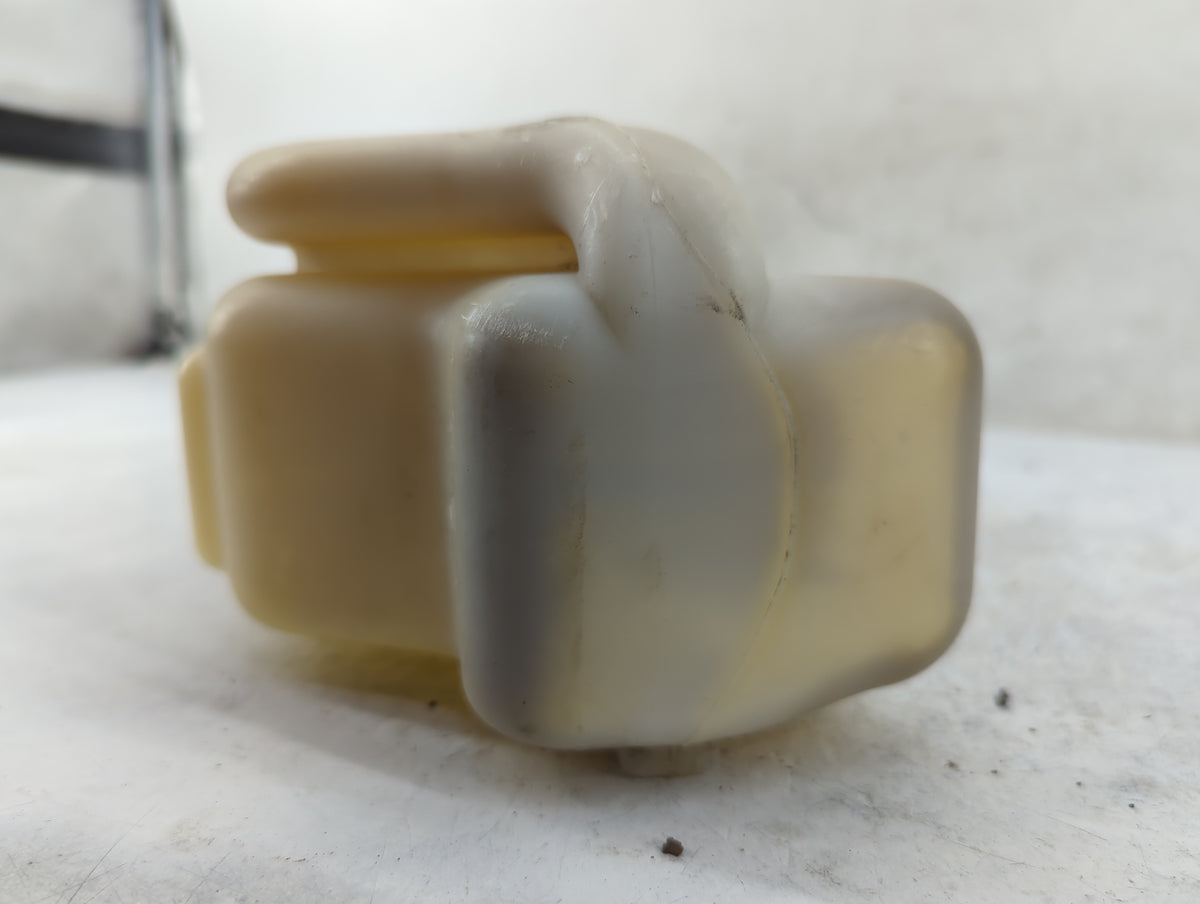 2011 Chrysler Town & Country Windshield Washer Fluid Reservoir Bottle 1466367 - Oemusedautoparts1.com
