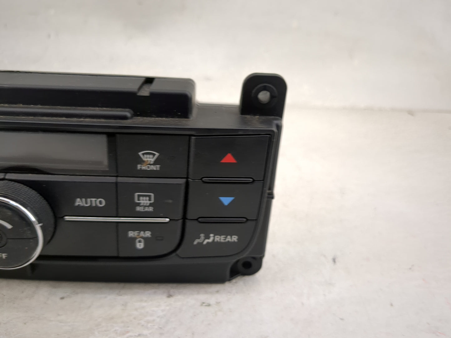 2011-2016 Chrysler Town & Country Climate Control Module Temperature AC/Heater Replacement P/N:55111236AF Fits OEM Used Auto
