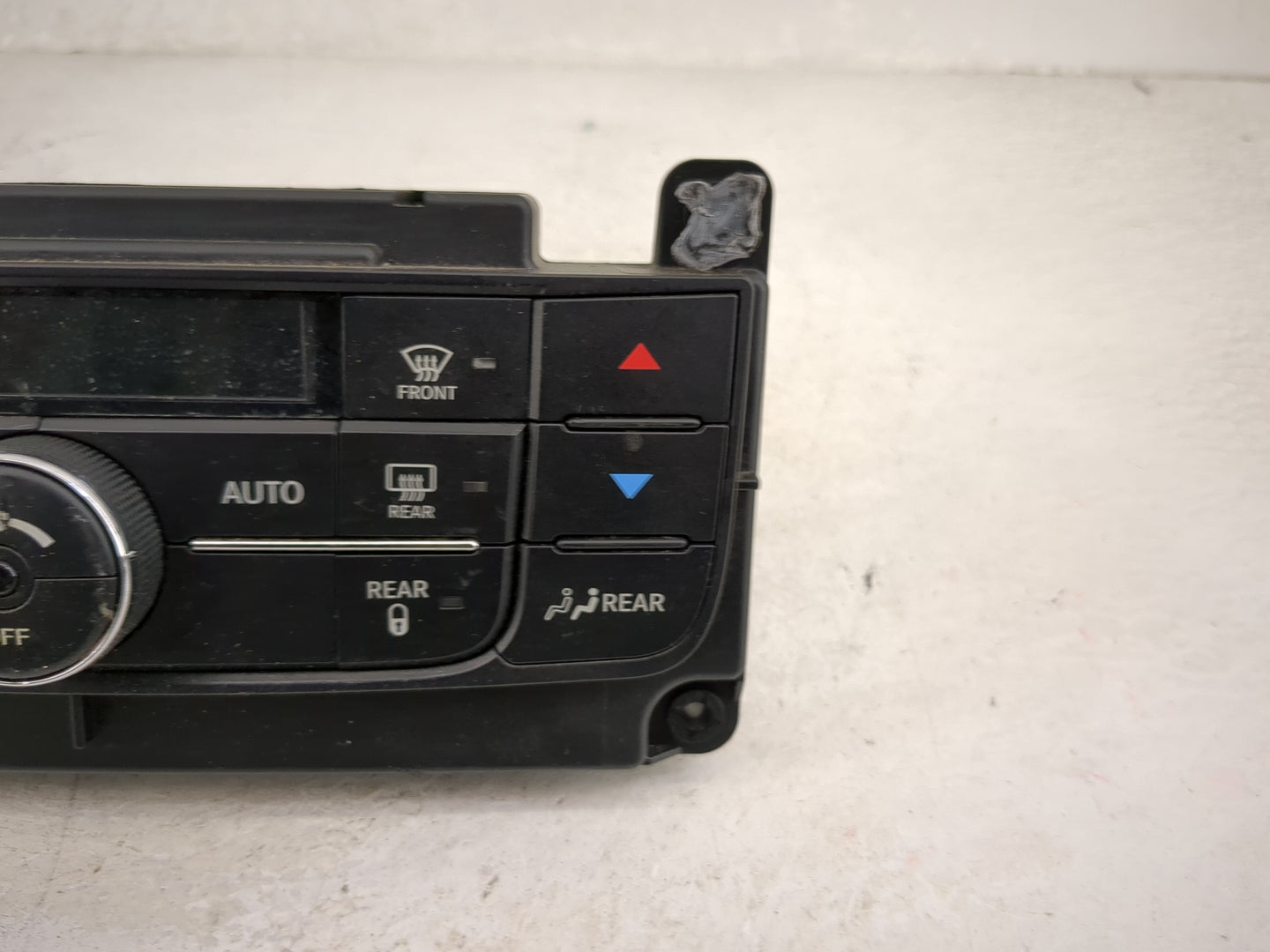 2011-2016 Chrysler Town & Country Climate Control Module Temperature AC/Heater Replacement P/N:55111236AF Fits OEM Used Auto