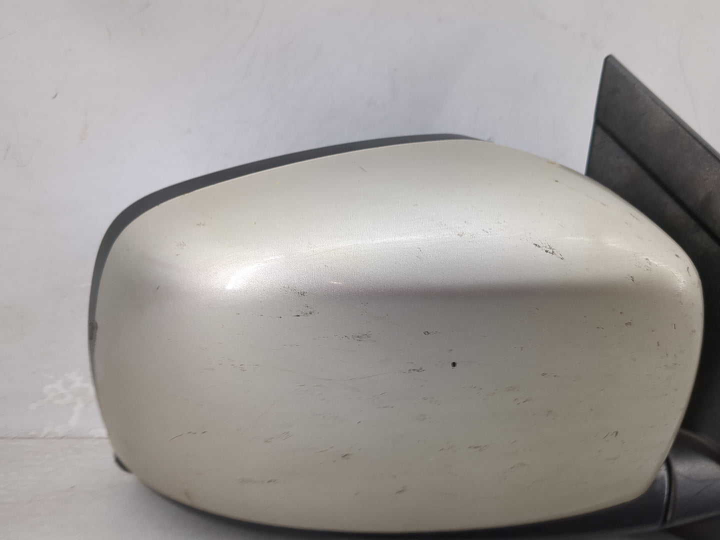2011-2016 Chrysler Town & Country Passenger Side View Mirror - Right Door Mirror OEM Used - Oemusedautoparts1.com