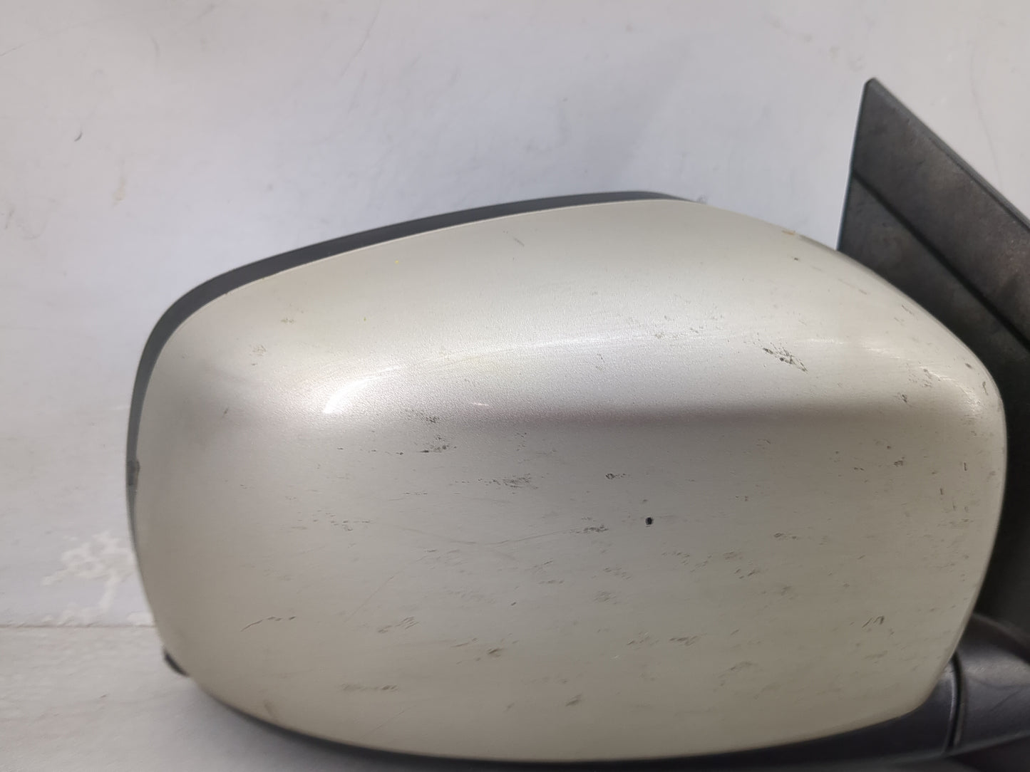 2011-2016 Chrysler Town & Country Passenger Side View Mirror - Right Door Mirror OEM Used - Oemusedautoparts1.com