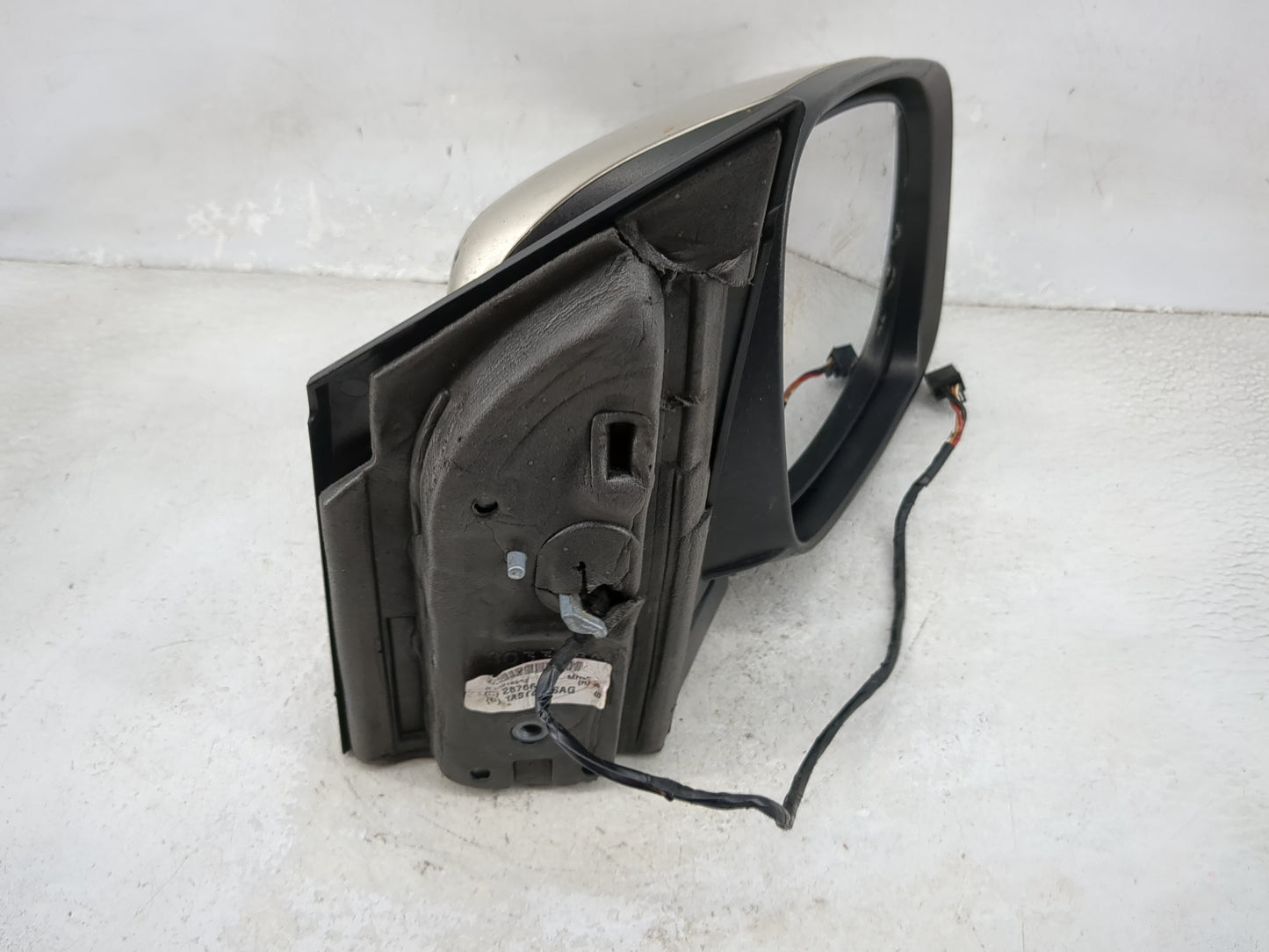 2011-2016 Chrysler Town & Country Passenger Side View Mirror - Right Door Mirror OEM Used - Oemusedautoparts1.com