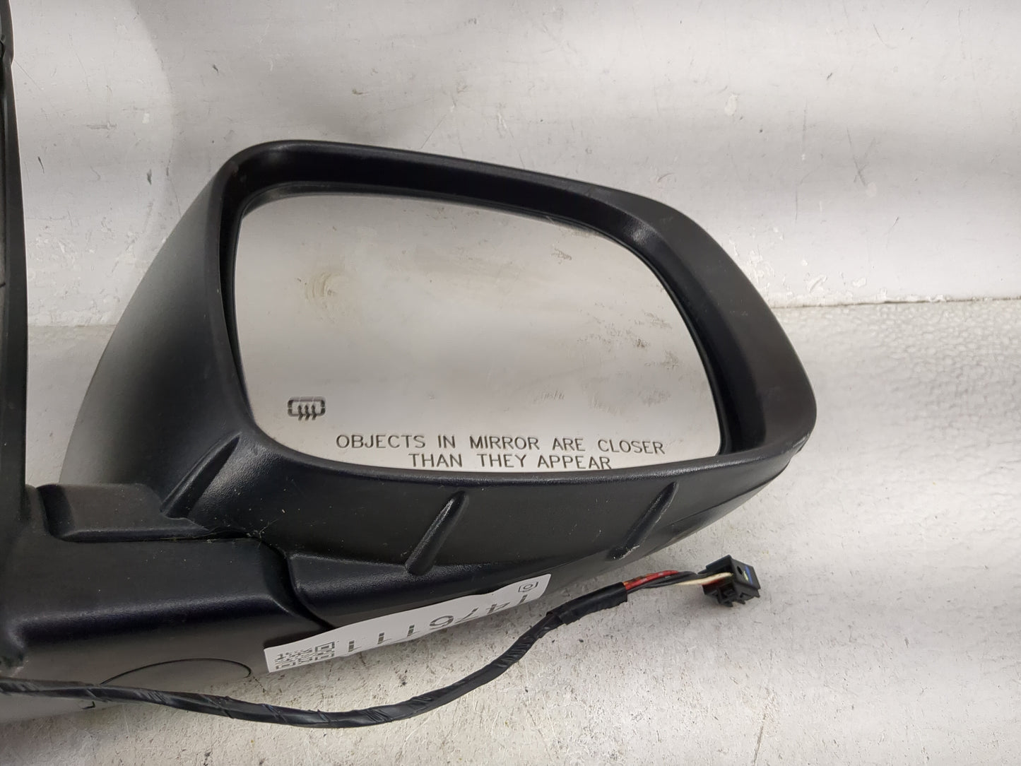 2011-2016 Chrysler Town & Country Passenger Side View Mirror - Right Door Mirror OEM Used - Oemusedautoparts1.com
