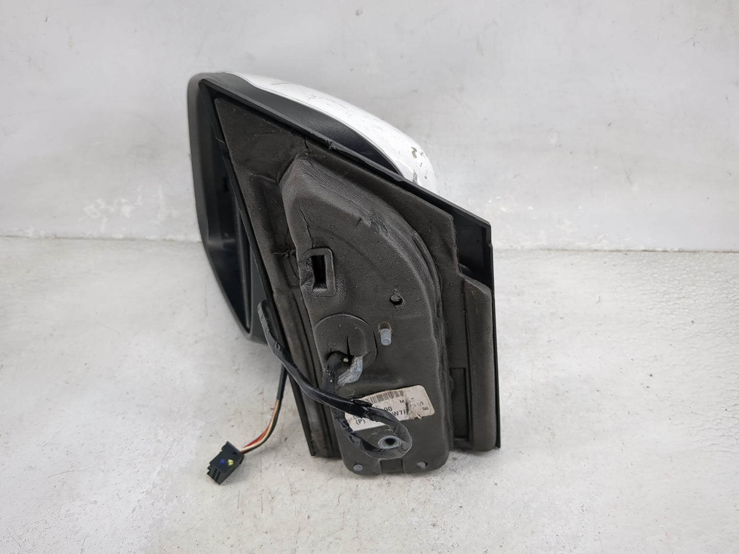2011-2016 Chrysler Town & Country Driver Side View Mirror - Left Door Mirror OEM Used - Oemusedautoparts1.com