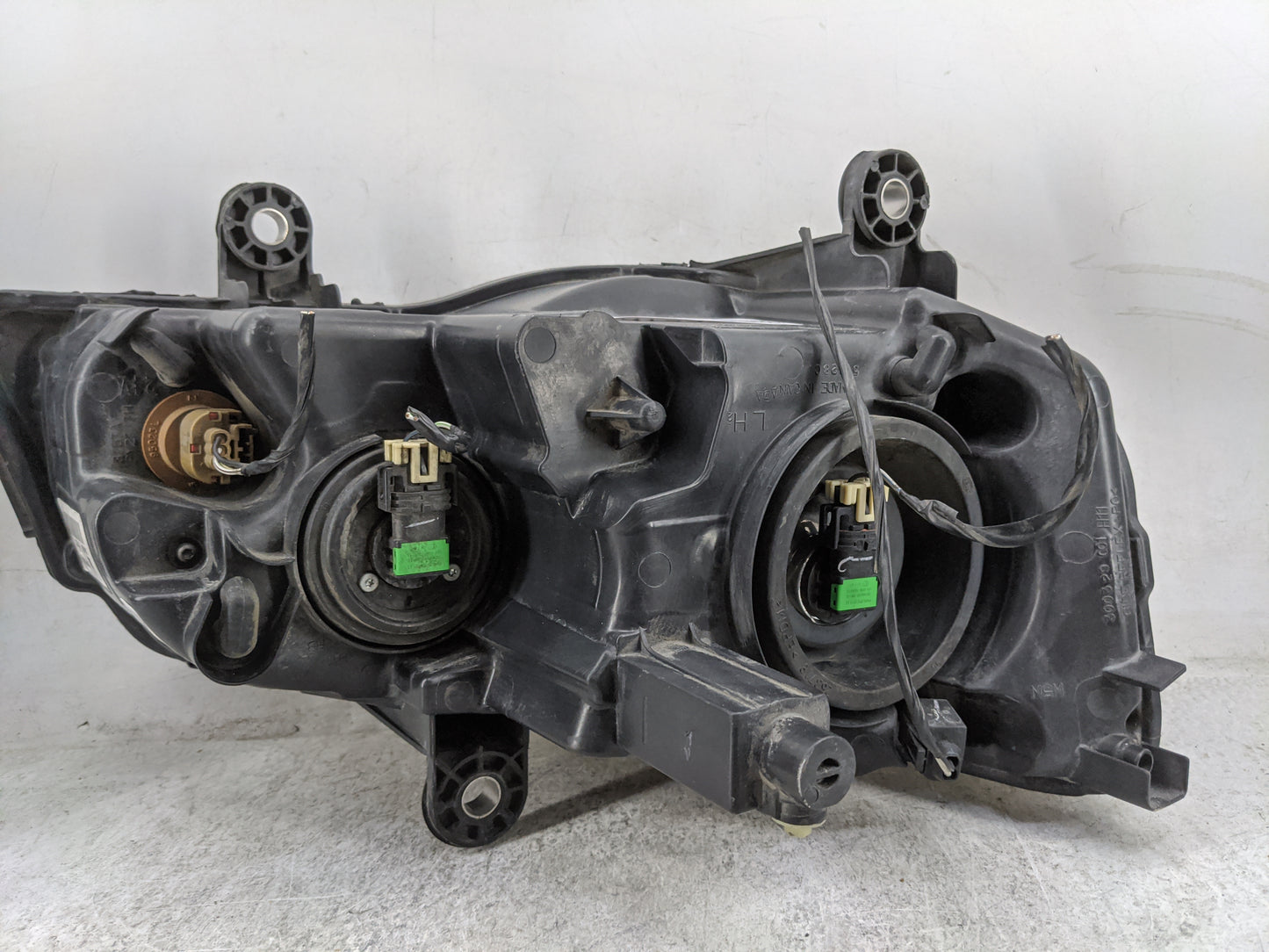 2008 Chrysler Town & Country Driver Left Oem Head Light Headlight Lamp 1479801 - Oemusedautoparts1.com