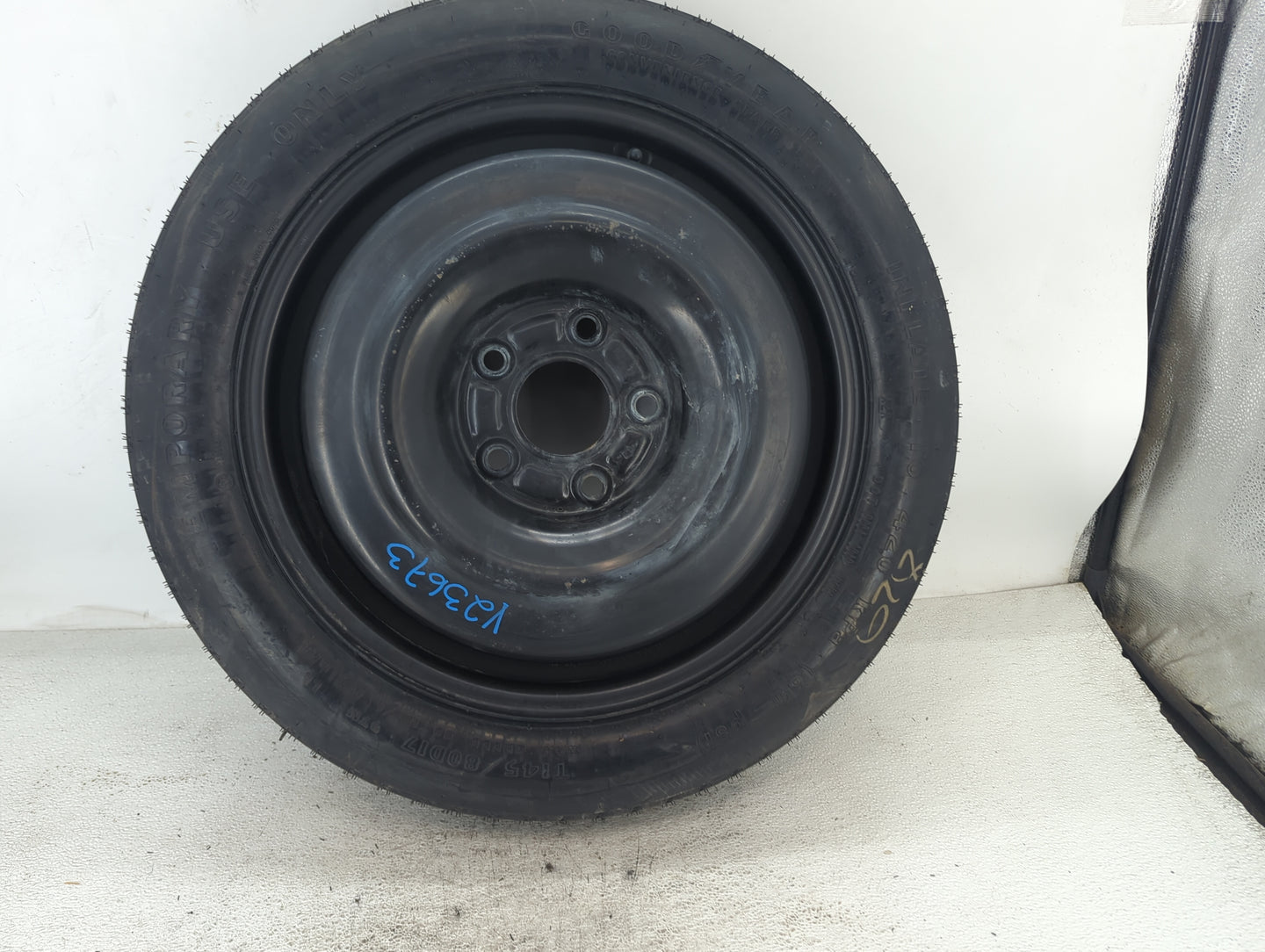 2012-2016 Chrysler Town & Country Spare Donut Tire Wheel Rim Oem - Oemusedautoparts1.com