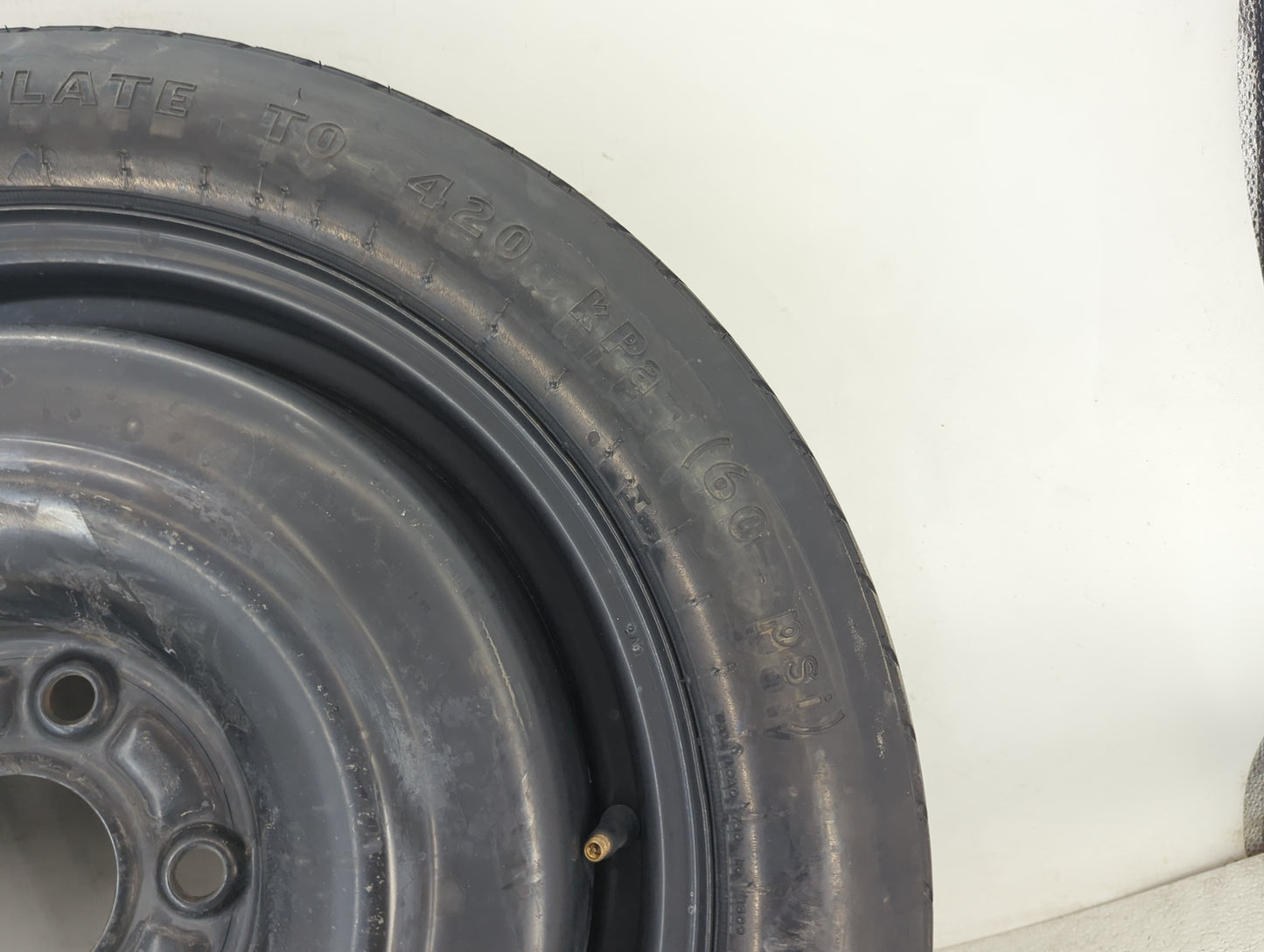 2012-2016 Chrysler Town & Country Spare Donut Tire Wheel Rim Oem 1486973 - Oemusedautoparts1.com