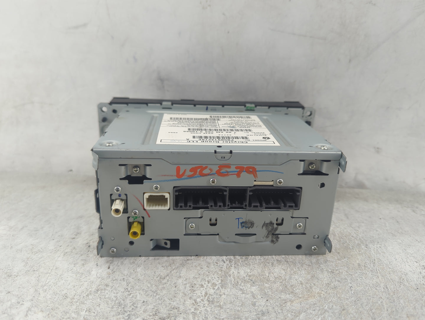 2014 Chrysler Town & Country Radio AM FM Cd Player Receiver Replacement P/N:P05091327AE Fits OEM Used Auto Parts - Oemusedau