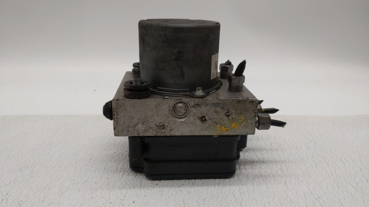 2014 Chrysler Town & Country Anti-Lock Brake ABS Pump Module Actuator OEM P/N:P68183803AC 68183803AC Fits OEM Used Auto Part
