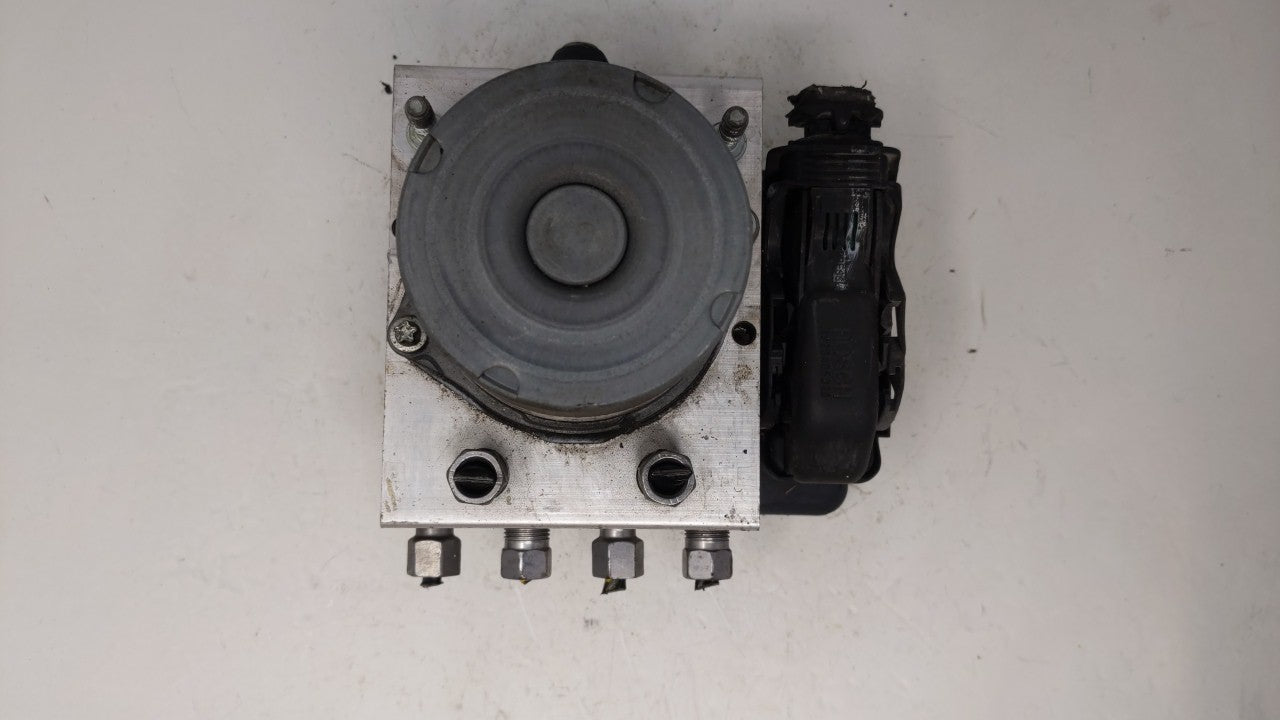 2014 Chrysler Town & Country ABS Pump Control Module Replacement P/N:P68183803AC Fits OEM Used Auto Parts - Oemusedautoparts