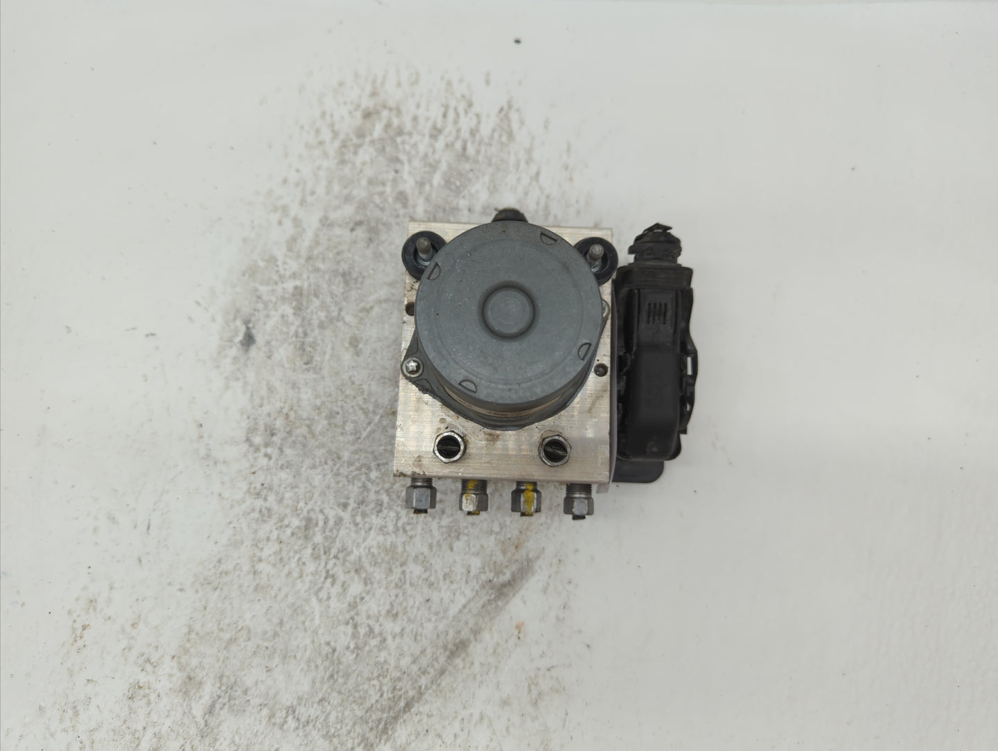 2014 Chrysler Town & Country ABS Pump Control Module Replacement P/N:P68183803AC Fits OEM Used Auto Parts - Oemusedautoparts