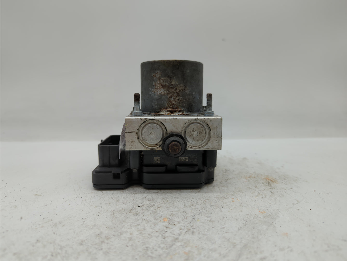 2014 Chrysler Town & Country ABS Pump Control Module Replacement P/N:P68183803AC Fits OEM Used Auto Parts - Oemusedautoparts
