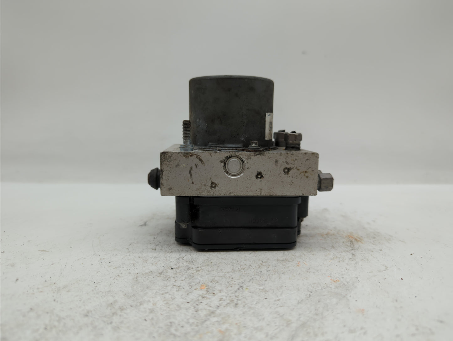 2014 Chrysler Town & Country ABS Pump Control Module Replacement P/N:P68183803AC Fits OEM Used Auto Parts - Oemusedautoparts