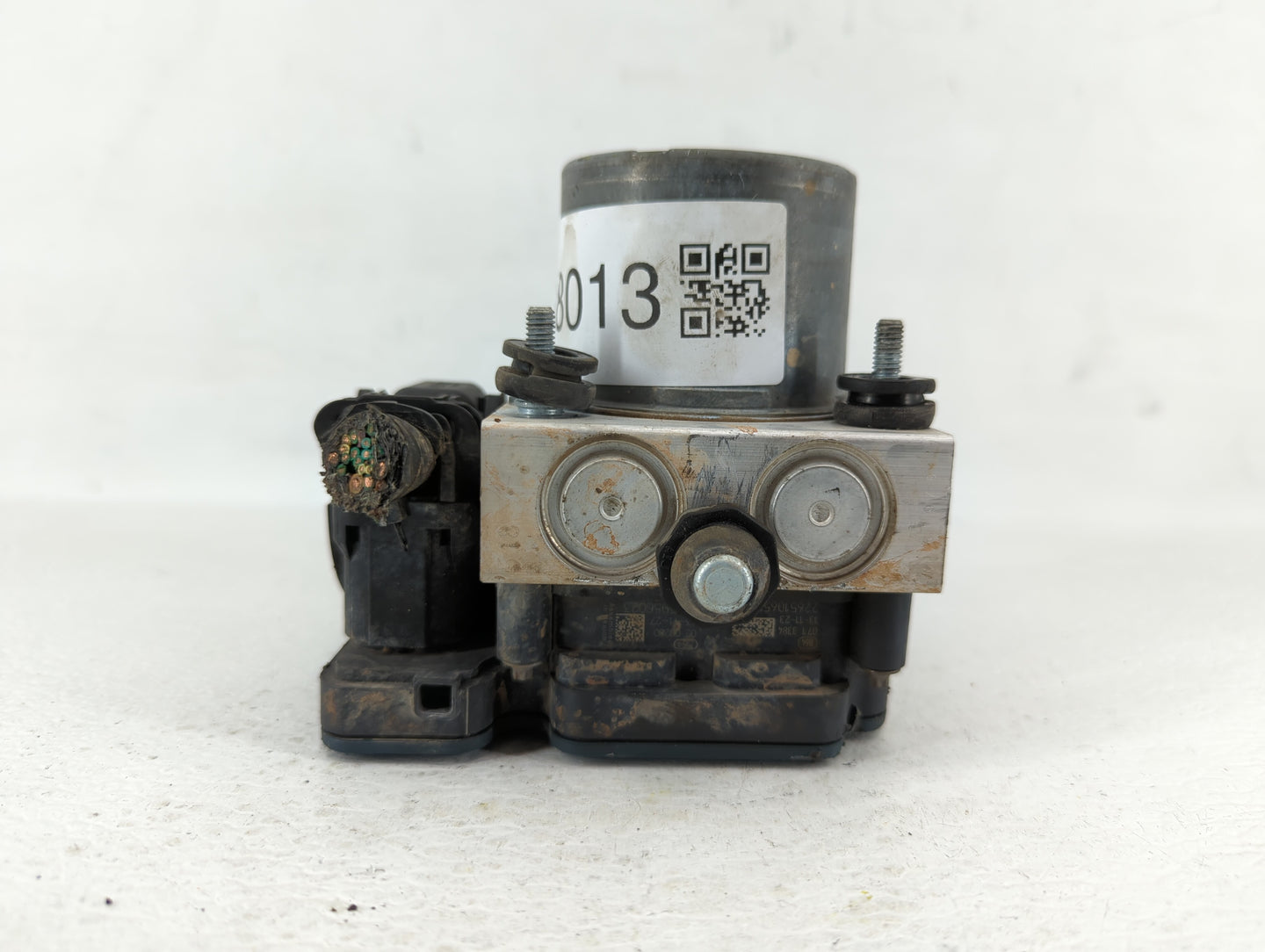 2014 Chrysler Town & Country ABS Pump Control Module Replacement P/N:P68183803AC Fits OEM Used Auto Parts - Oemusedautoparts
