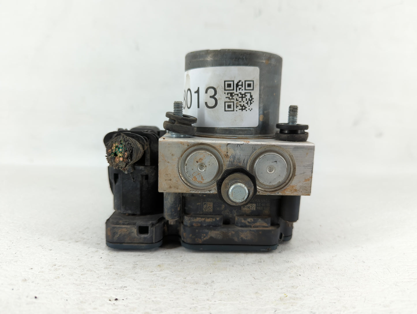 2014 Chrysler Town & Country ABS Pump Control Module Replacement P/N:P68183803AC Fits OEM Used Auto Parts - Oemusedautoparts