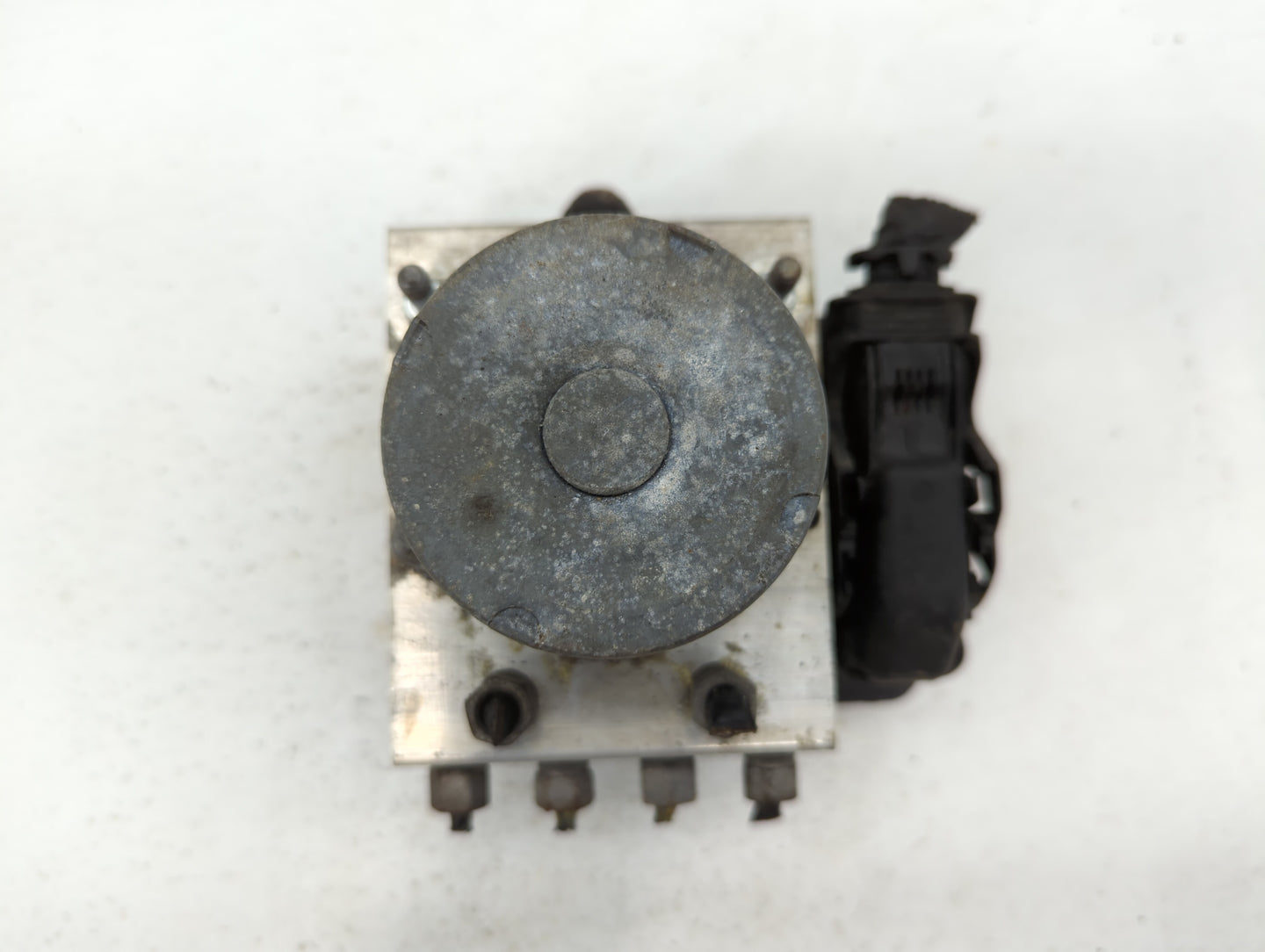 2014 Chrysler Town & Country ABS Pump Control Module Replacement P/N:P68183803AC Fits OEM Used Auto Parts - Oemusedautoparts