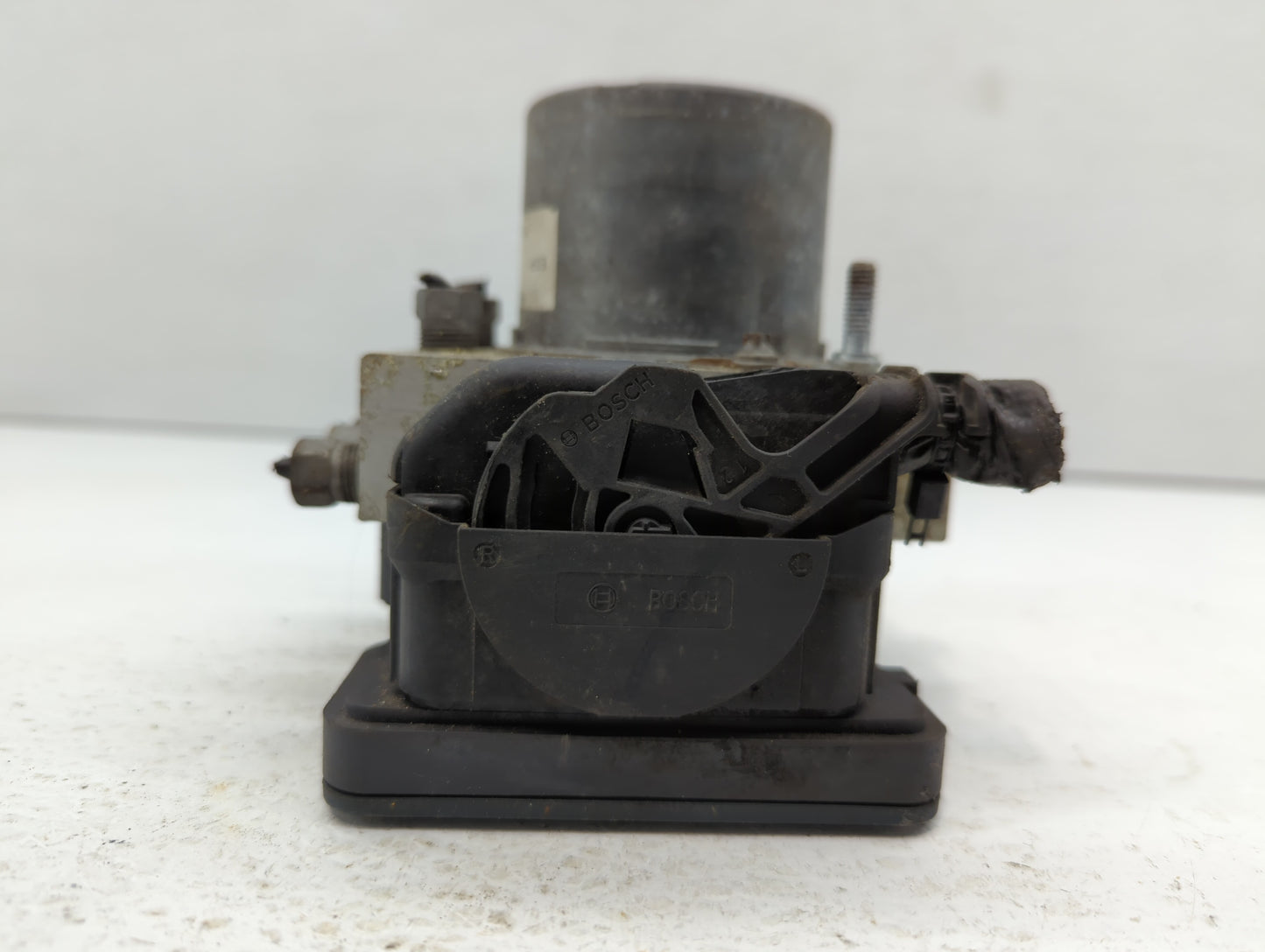 2014 Chrysler Town & Country ABS Pump Control Module Replacement P/N:P68183803AC Fits OEM Used Auto Parts - Oemusedautoparts