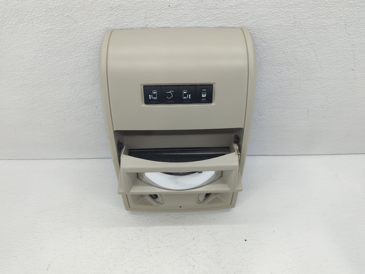 2014 Chrysler Town & Country Overhead Roof Console Cream - Oemusedautoparts1.com