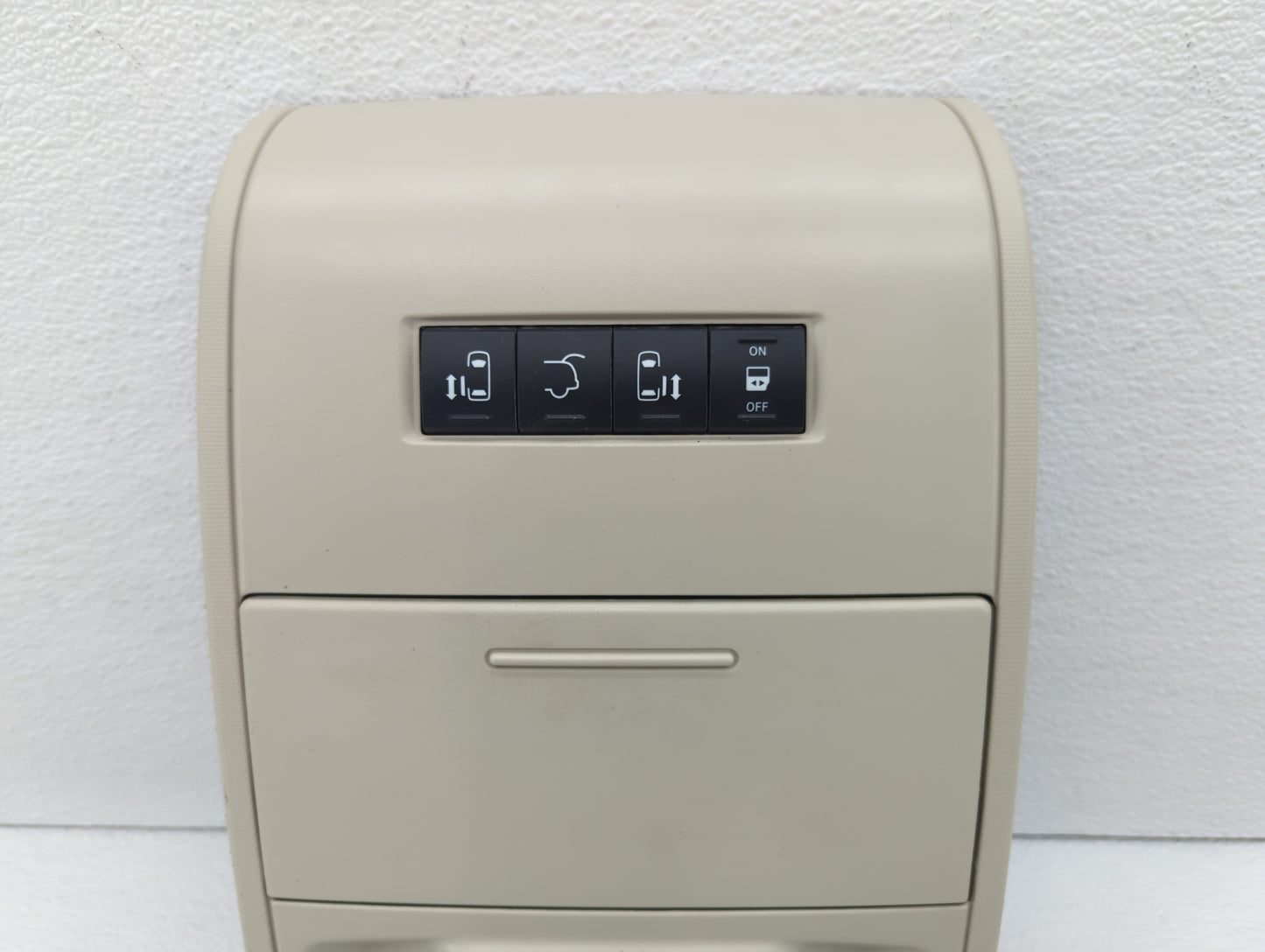 2014 Chrysler Town & Country Overhead Roof Console Cream - Oemusedautoparts1.com