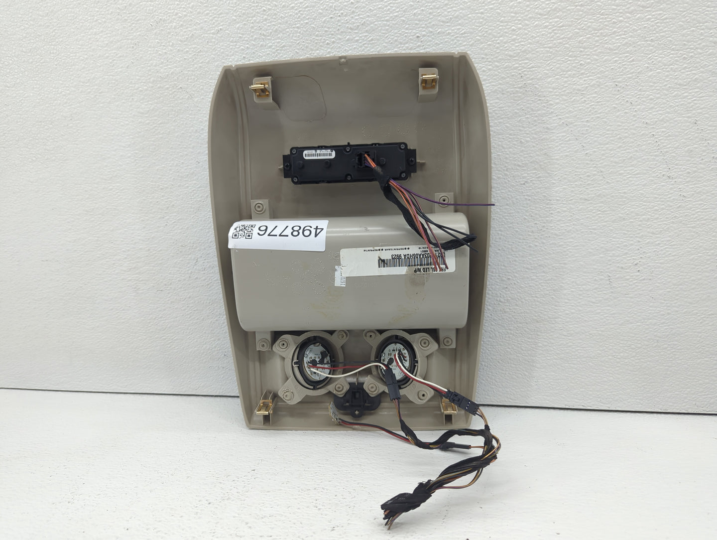 2014 Chrysler Town & Country Overhead Roof Console Cream - Oemusedautoparts1.com