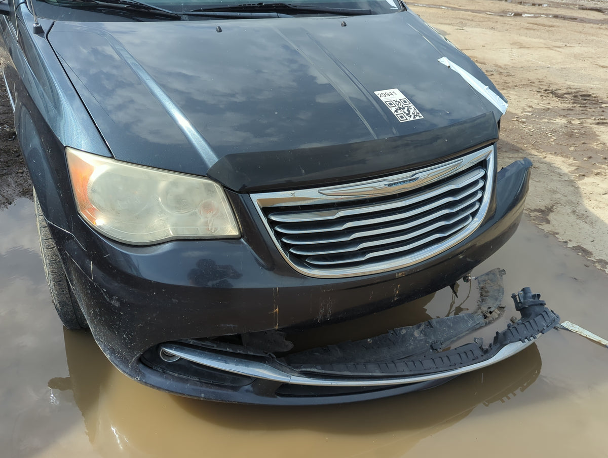 2011-2016 Chrysler Town & Country Front Grille Bumper Not Included 5011544 - Oemusedautoparts1.com
