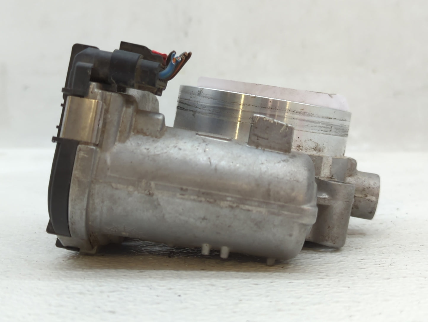 2011-2016 Chrysler Town & Country Throttle Body P/N:05184349AC Fits OEM Used Auto Parts - Oemusedautoparts1.com