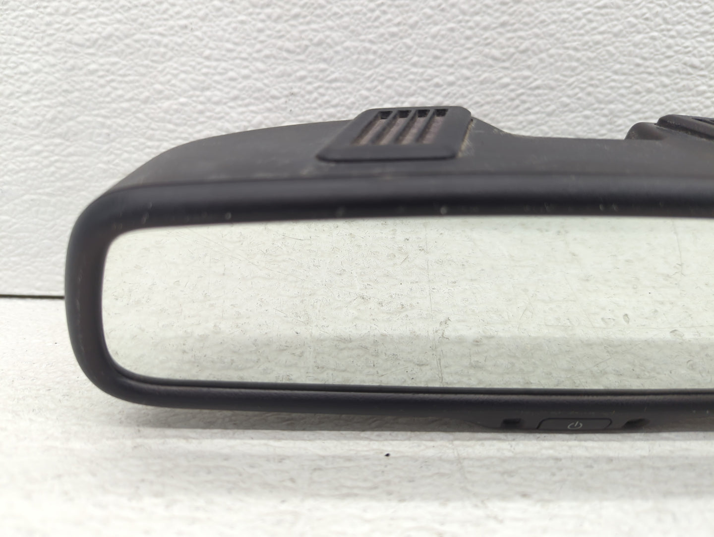 2014 Chrysler Town & Country Interior Rear View Mirror Replacement OEM P/N:E11026130 Fits OEM Used Auto Parts - Oemusedautop
