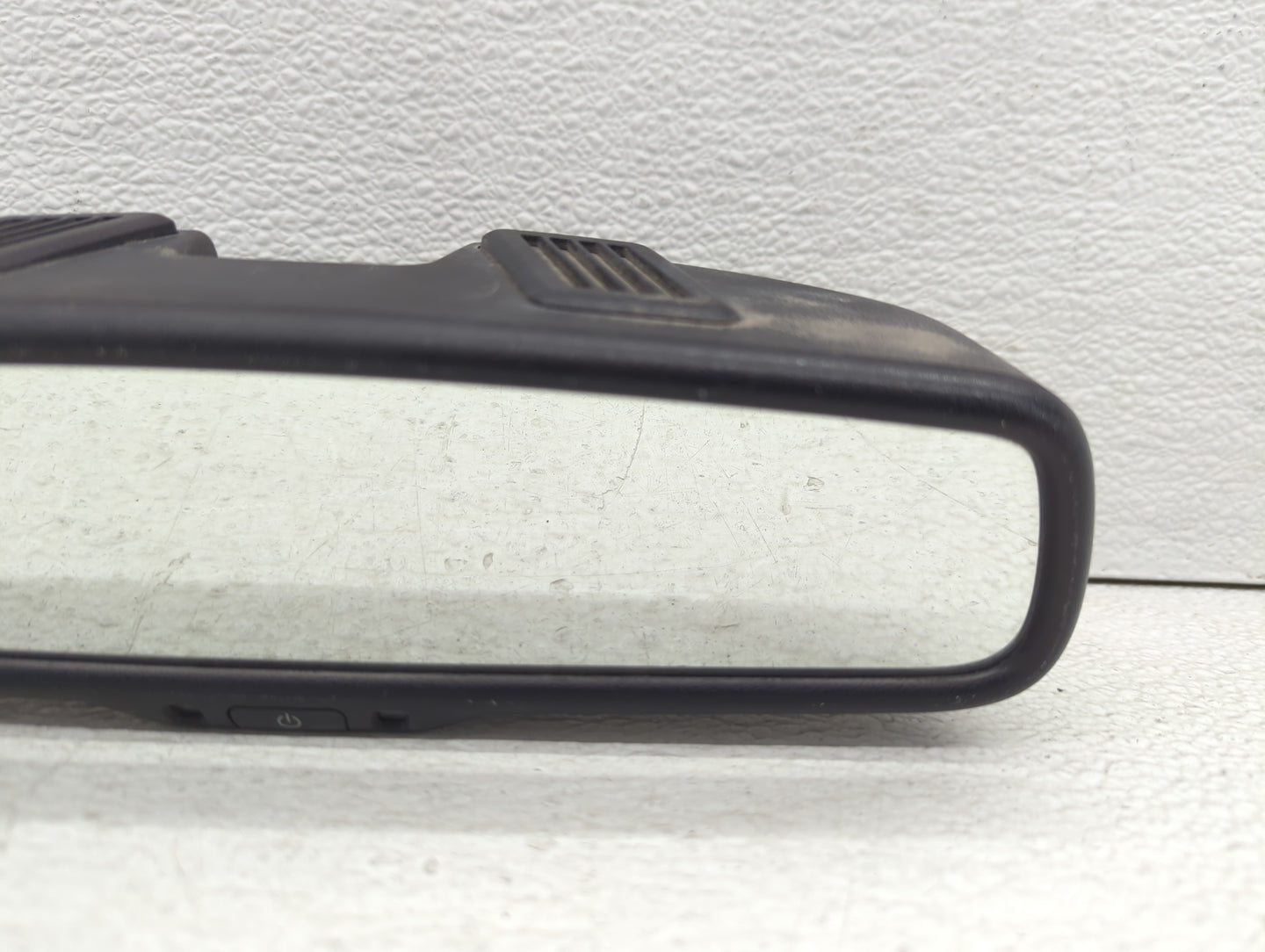 2014 Chrysler Town & Country Interior Rear View Mirror Replacement OEM P/N:E11026130 Fits OEM Used Auto Parts - Oemusedautop
