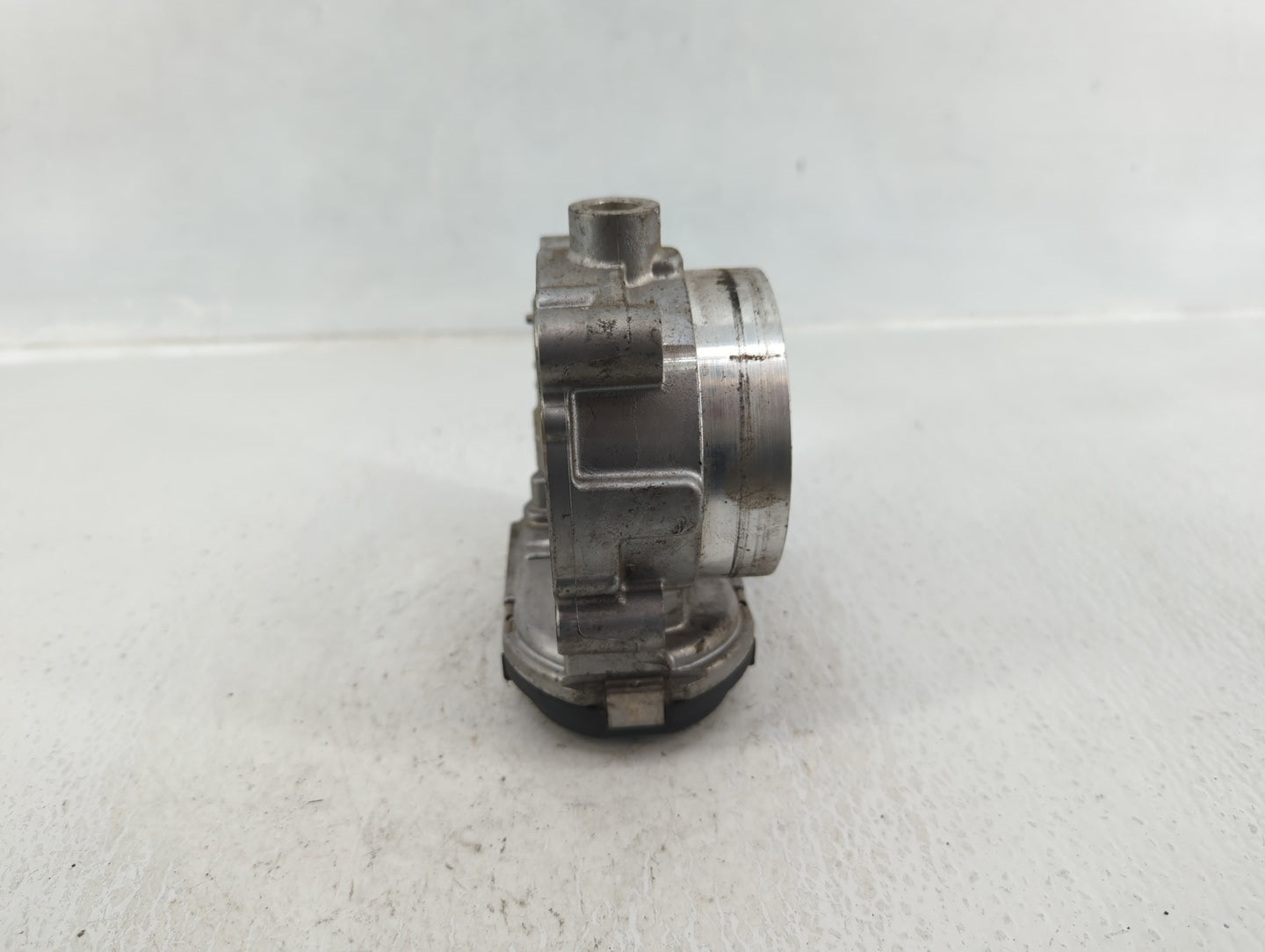 2011-2016 Chrysler Town & Country Throttle Body P/N:05184349AC Fits OEM Used Auto Parts - Oemusedautoparts1.com