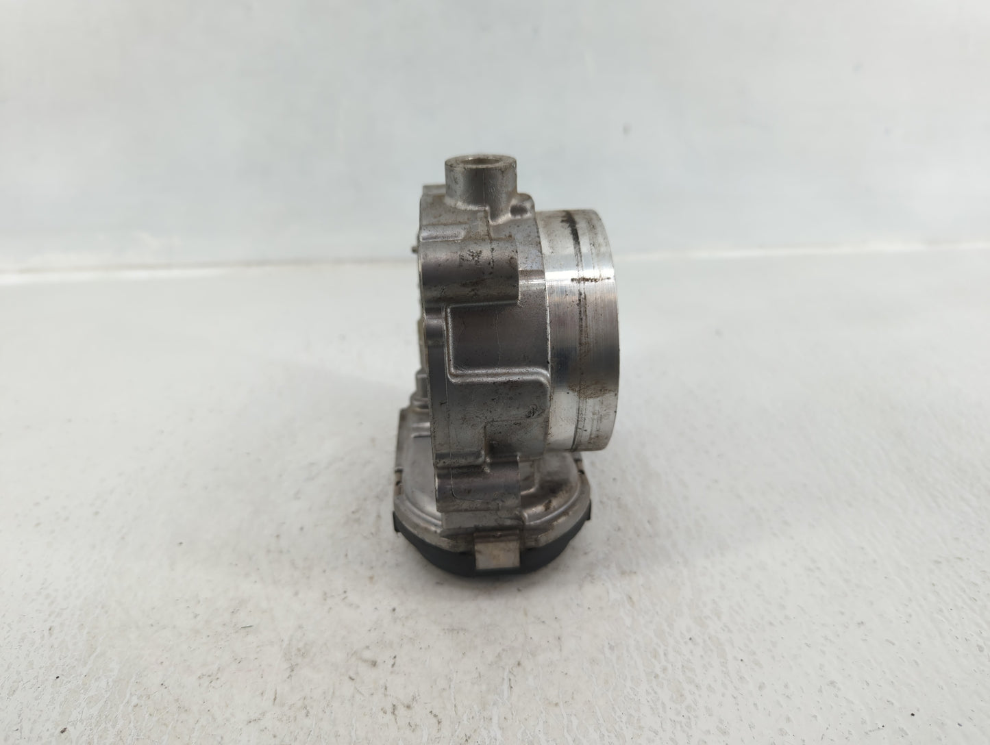 2011-2016 Chrysler Town & Country Throttle Body P/N:05184349AC Fits OEM Used Auto Parts - Oemusedautoparts1.com