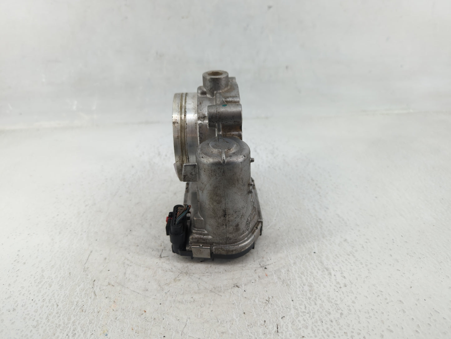 2011-2016 Chrysler Town & Country Throttle Body P/N:05184349AC Fits OEM Used Auto Parts - Oemusedautoparts1.com