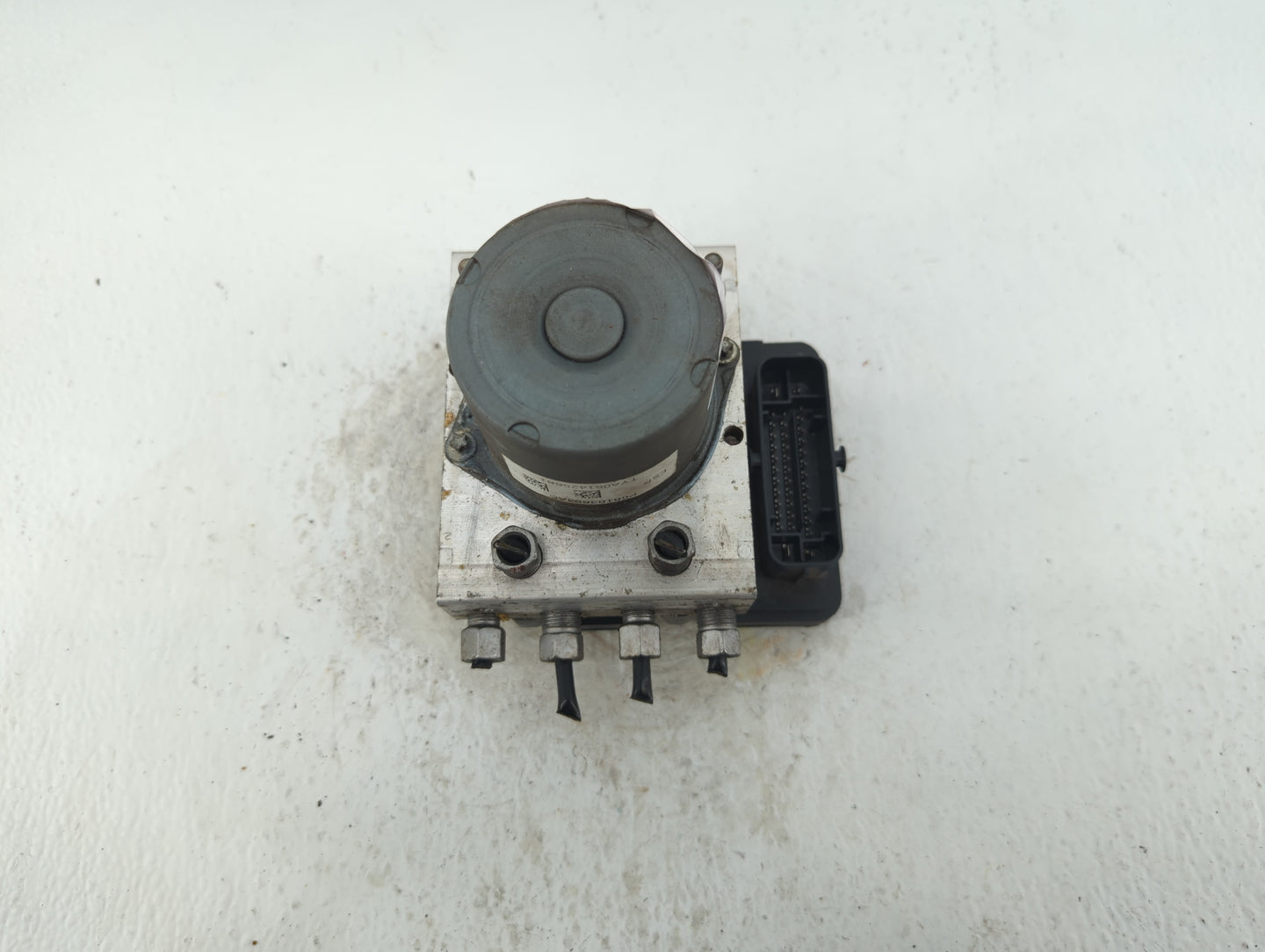 2014 Chrysler Town & Country ABS Pump Control Module Replacement P/N:P68183803AC Fits OEM Used Auto Parts - Oemusedautoparts
