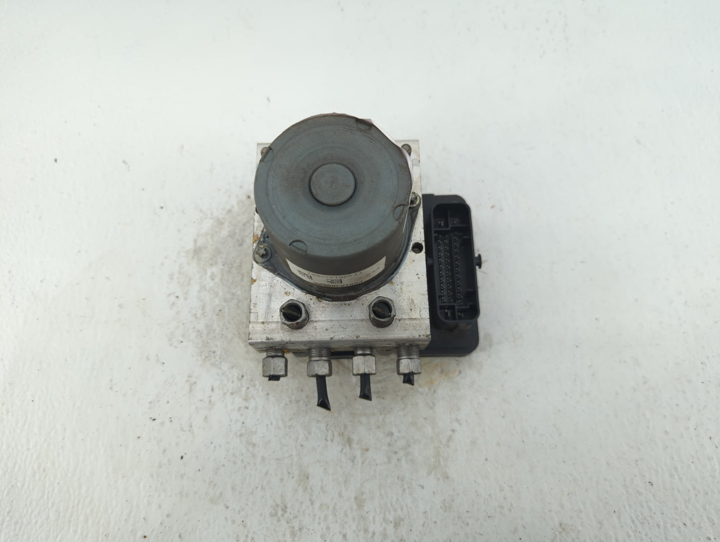 2014 Chrysler Town & Country ABS Pump Control Module Replacement P/N:P68183803AC Fits OEM Used Auto Parts - Oemusedautoparts
