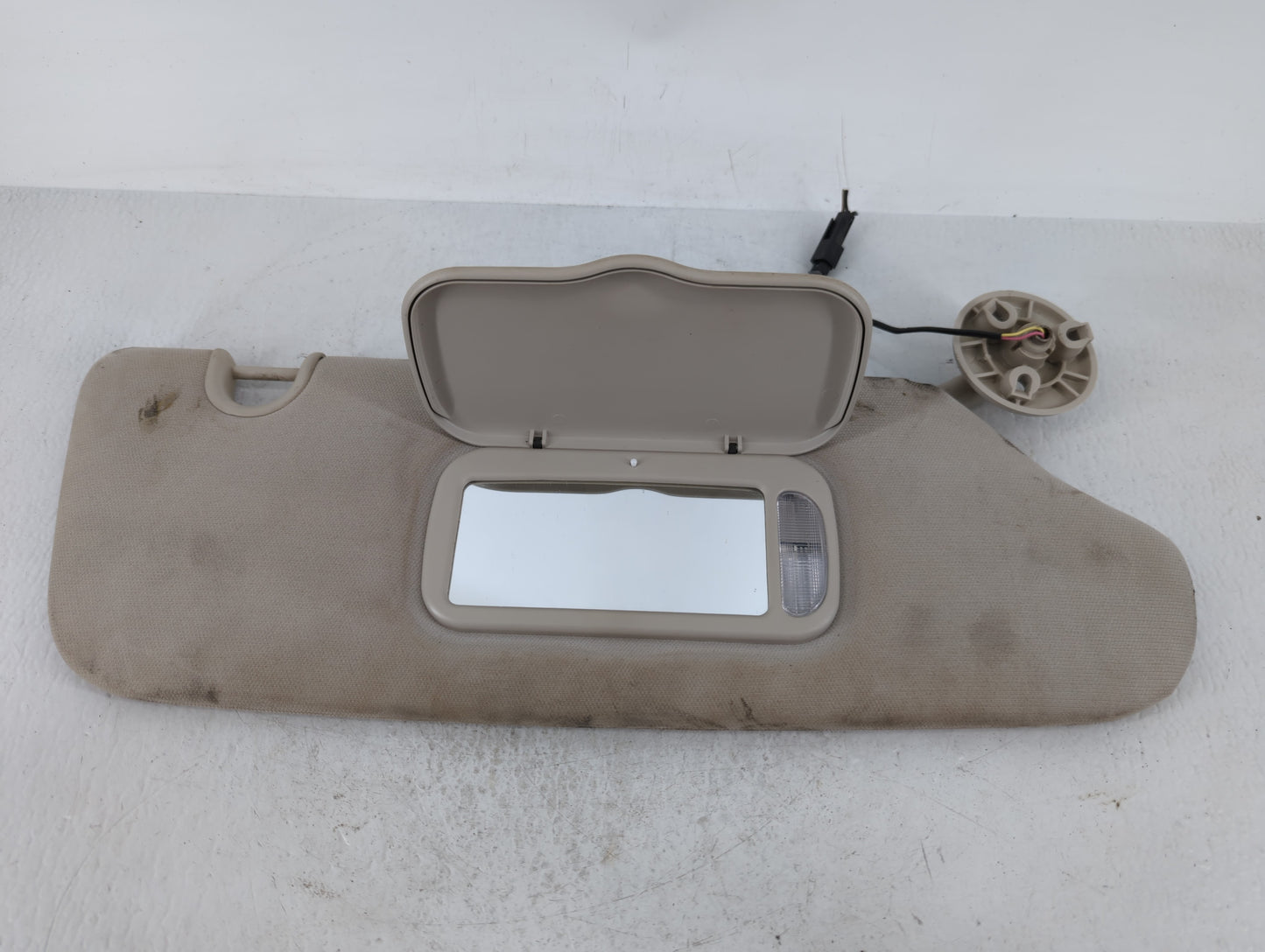 2011-2016 Chrysler Town & Country Sun Visor Shade Replacement Passenger Right Mirror Fits OEM Used Auto Parts - Oemusedautop