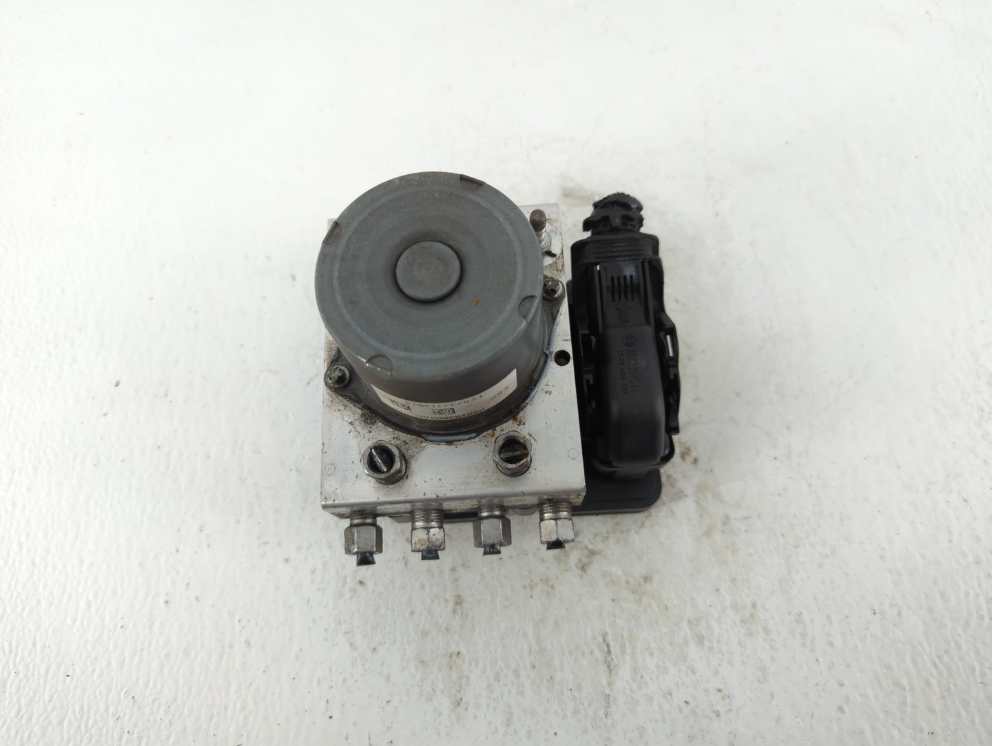2014 Chrysler Town & Country ABS Pump Control Module Replacement P/N:P68183803AC Fits OEM Used Auto Parts - Oemusedautoparts
