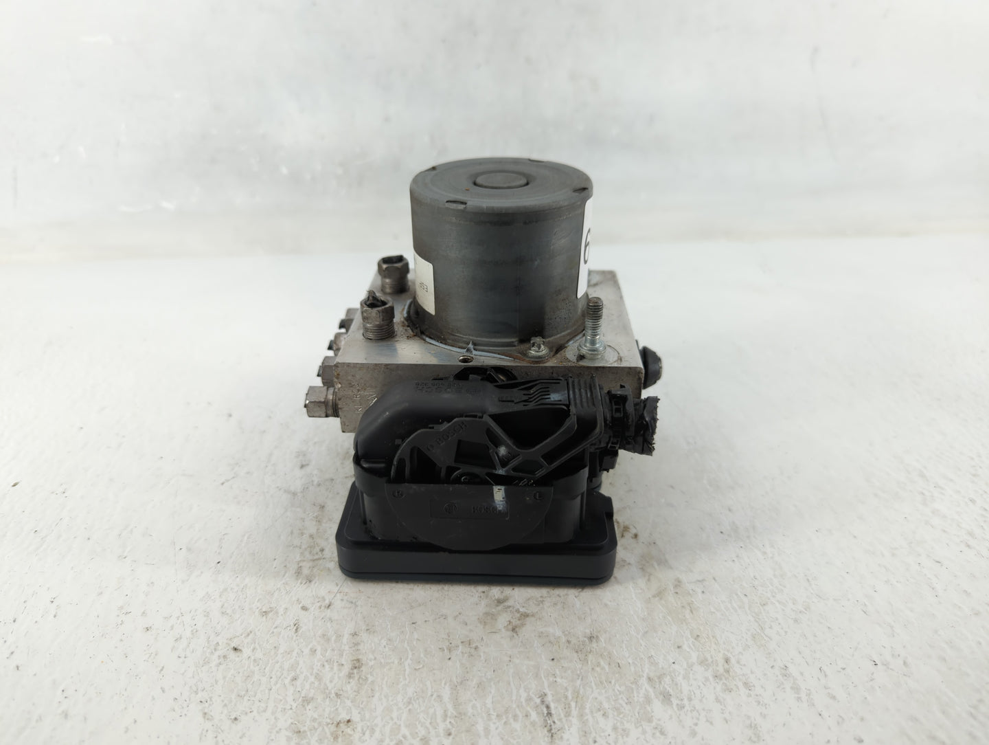 2014 Chrysler Town & Country ABS Pump Control Module Replacement P/N:P68183803AC Fits OEM Used Auto Parts - Oemusedautoparts