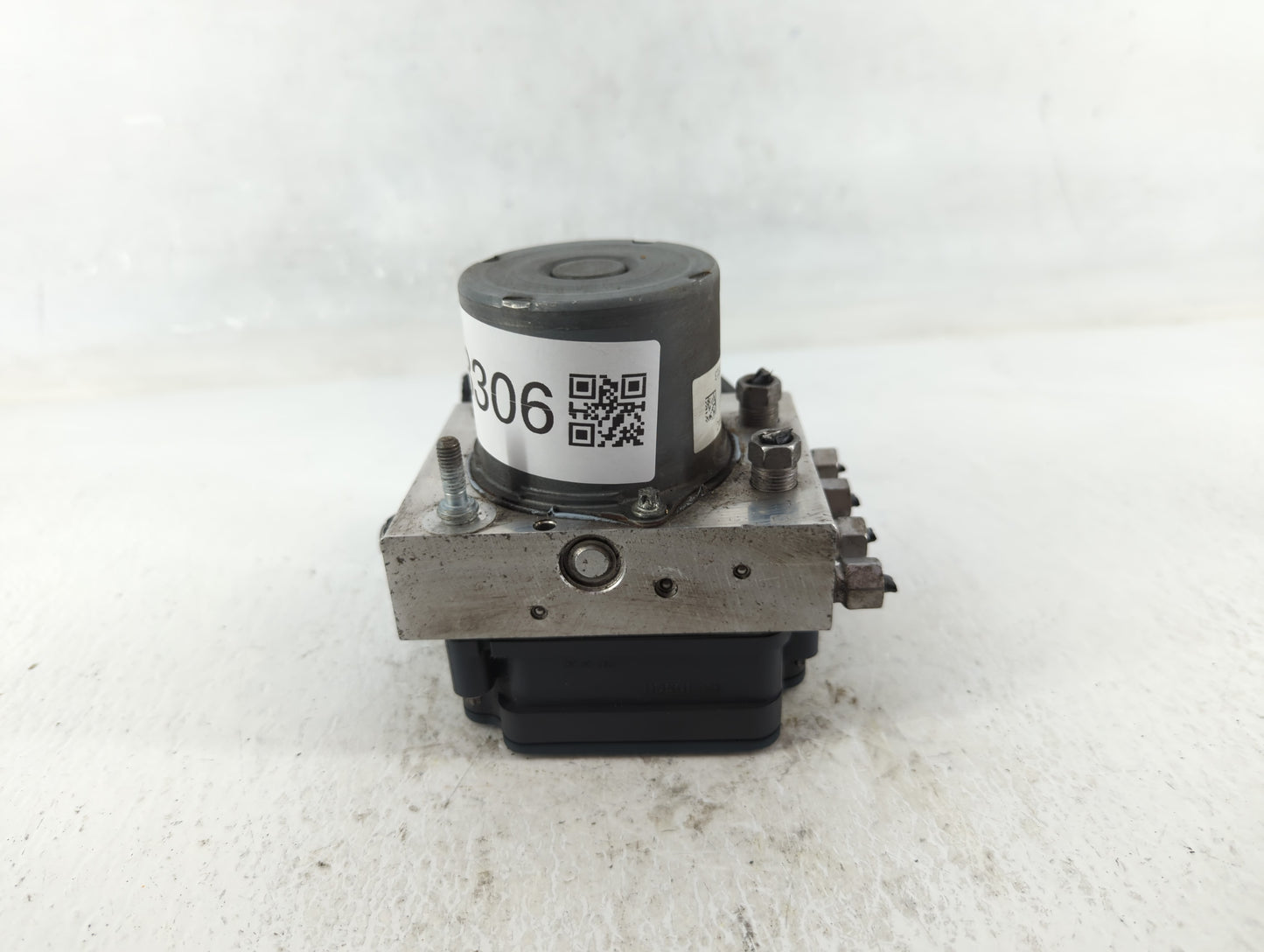 2014 Chrysler Town & Country ABS Pump Control Module Replacement P/N:P68183803AC Fits OEM Used Auto Parts - Oemusedautoparts